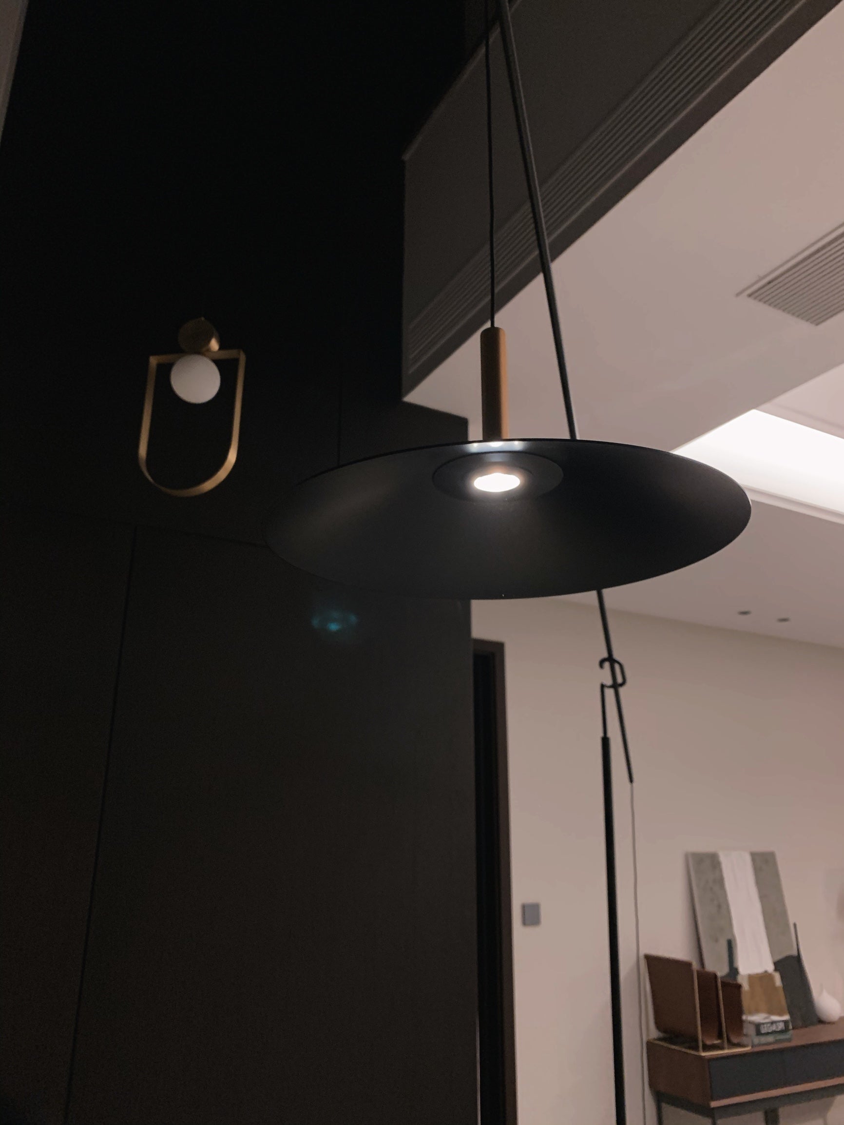 Modern Altura Pendant Lamp - Elegant Hanging Light Fixture for Dining Room, Kitchen Island & Living Room Decor
