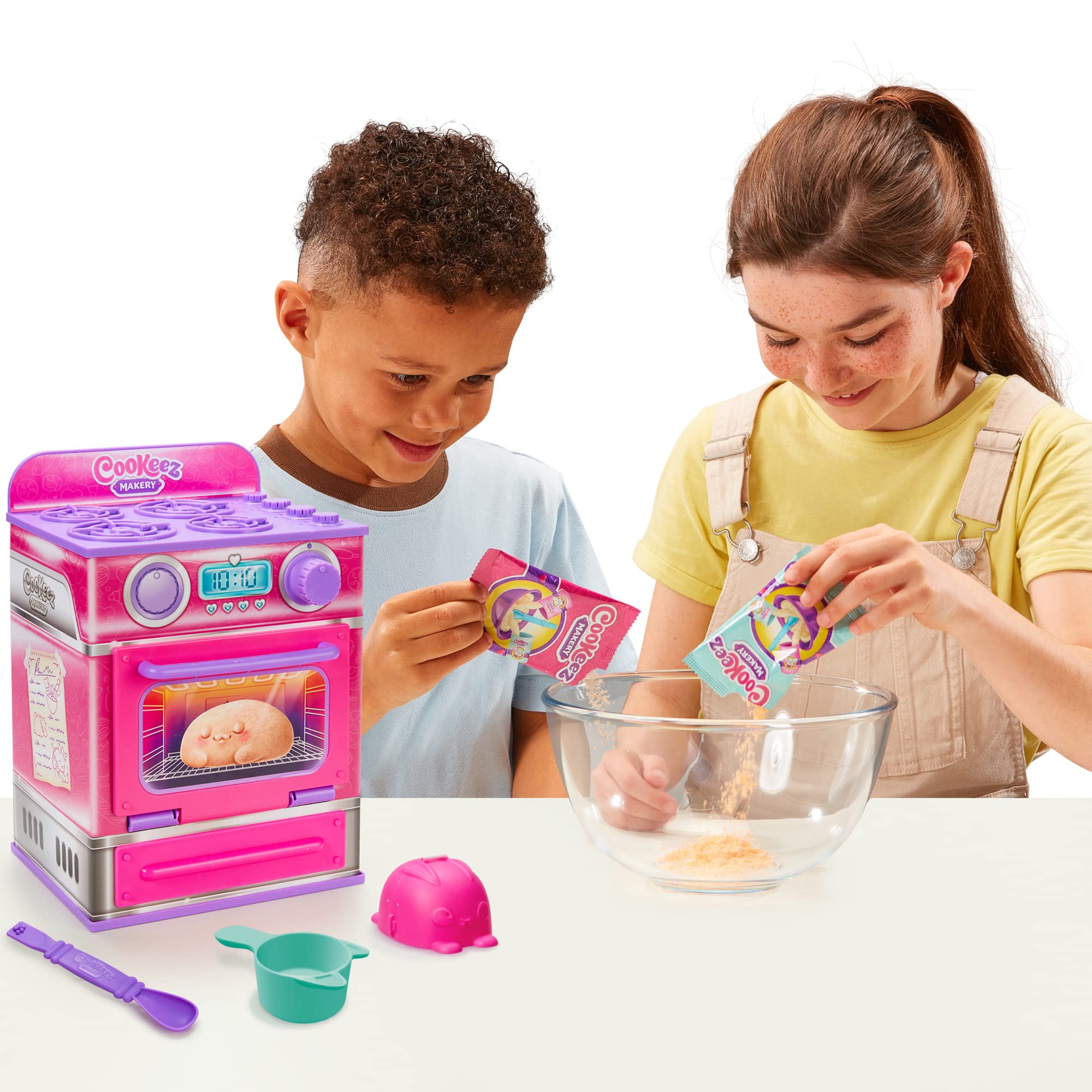 Cinnamon Treatz Oven - Mix & Bake Scented Plush Toy, Interactive DIY Stuffed Animal Kit for Kids | Fun Baking Pretend Play, Gift for Boys & Girls | Create Warm Cinnamon-Scented Friends at Home