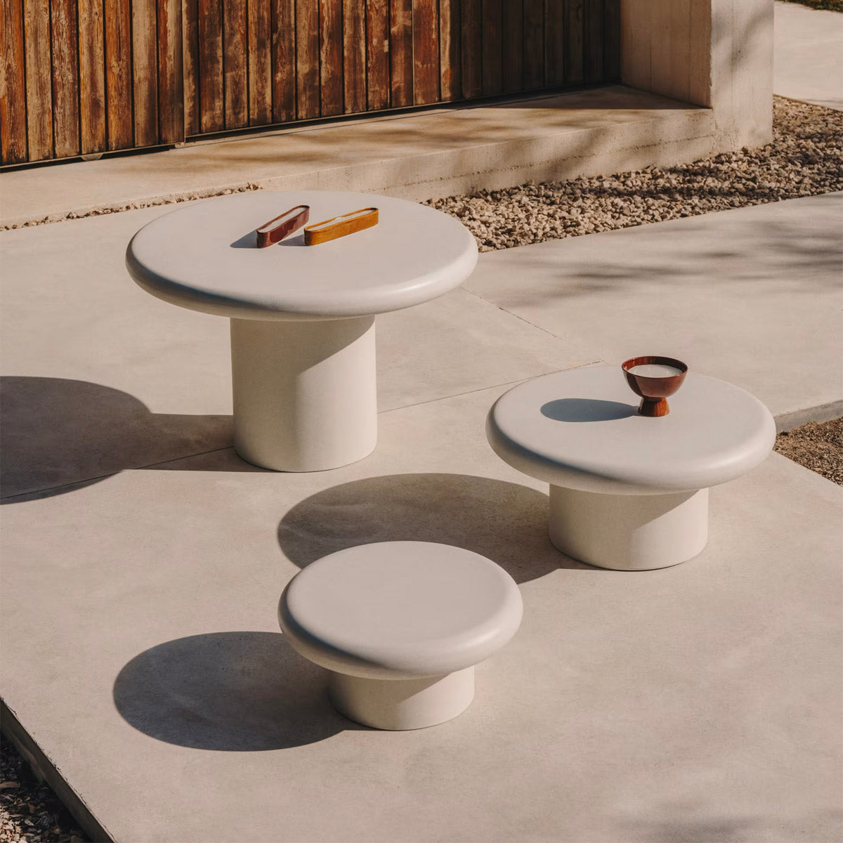 Addaia Outdoor Round Table - 42 Inch Weatherproof Patio Dining Table for Garden, Backyard, Deck - Perfect for Outdoor Entertaining & Family Gatherings
