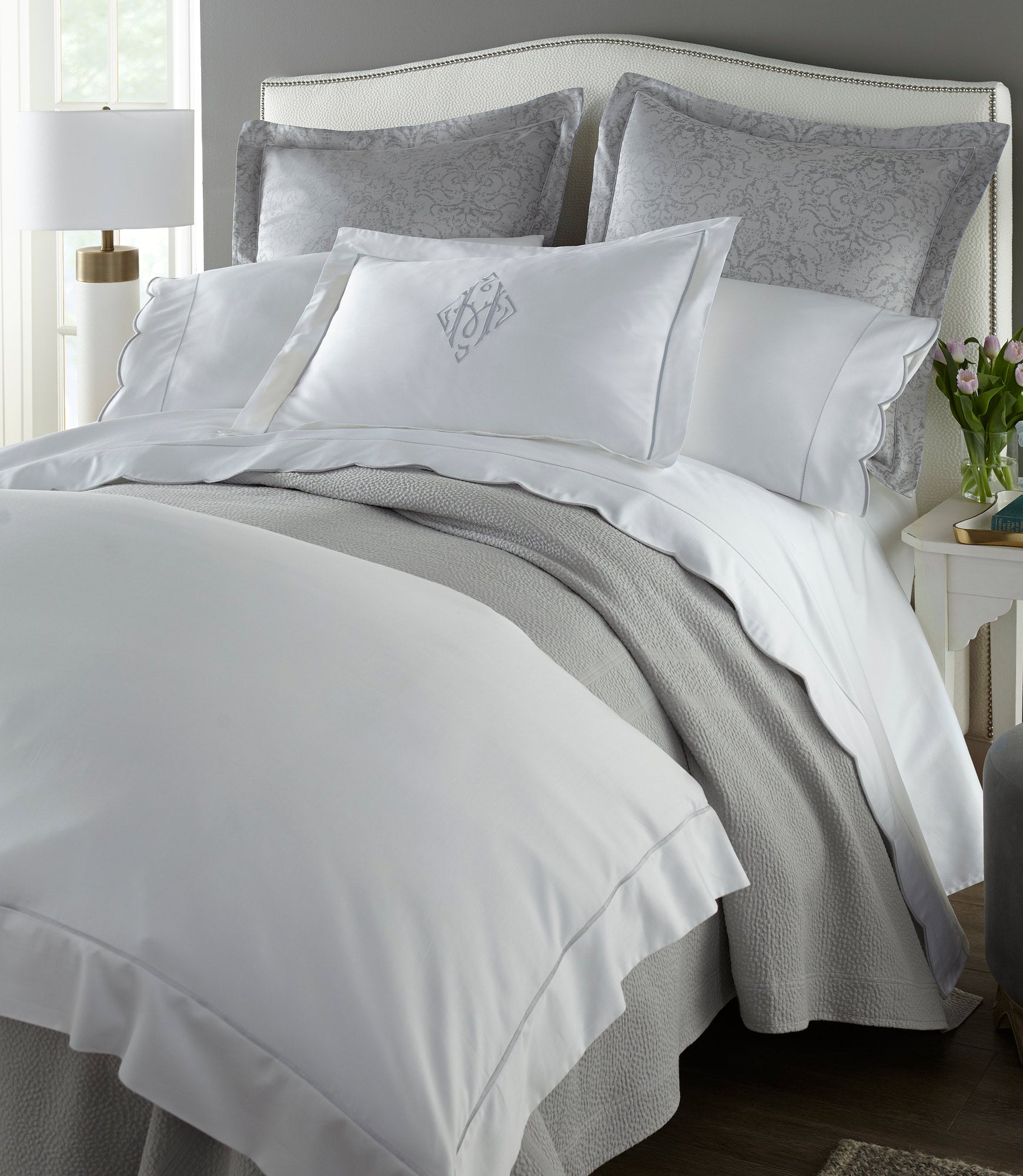 Luxury Soprano II Sateen Duvet Cover Set - Soft & Breathable Bedding for All Seasons - Perfect for Master Bedroom, Guest Room, or Hotel Decor