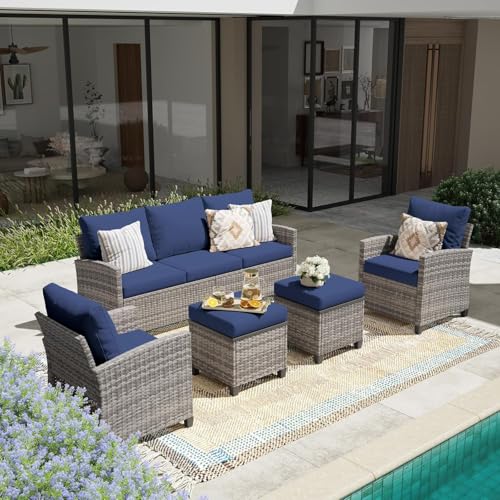 Gray Wicker/Blue Cushion