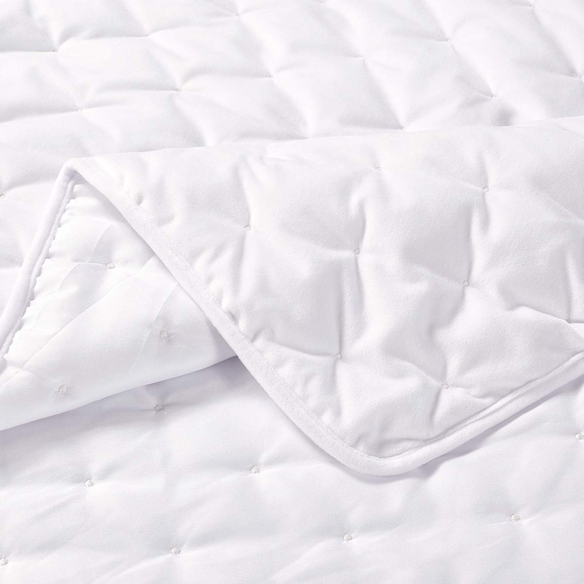 Royal Hotel Luxury Velvet King Size Quilt Set - 100% Velvet Oversized Coverlet 110x96 Inches, 3pc White Velvet Bedding Set for Master Bedroom & Guest Room Decor