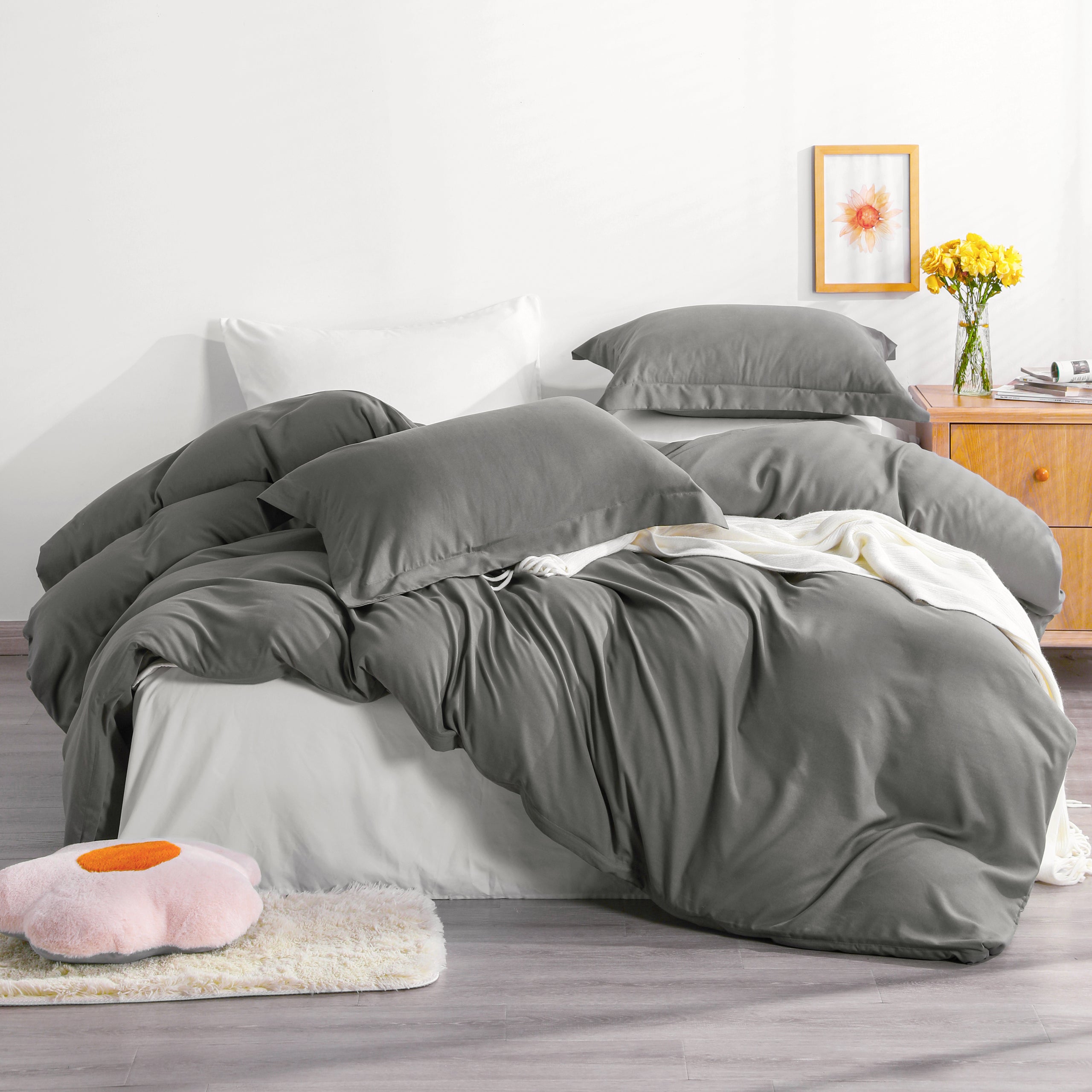 2/3 Pieces Solid Color Microfiber Duvet Cover Set by NTBAY - Ultra Soft Bedding Set for Queen/King Size Beds - Perfect for Home, Hotel & Guest Room Decor