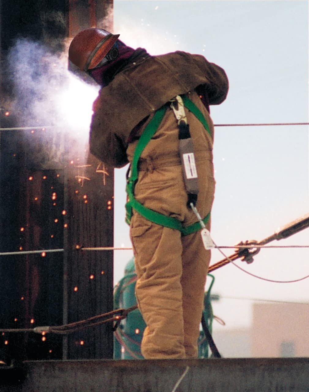 MSA Skullgard Safety Hard Hat - Phenolic Resin Construction, 350°F Heat Resistance, Non-Slotted Cap with Staz-On Pinlock Suspension | Ideal for Construction, Industrial Work & High-Temperature Environments