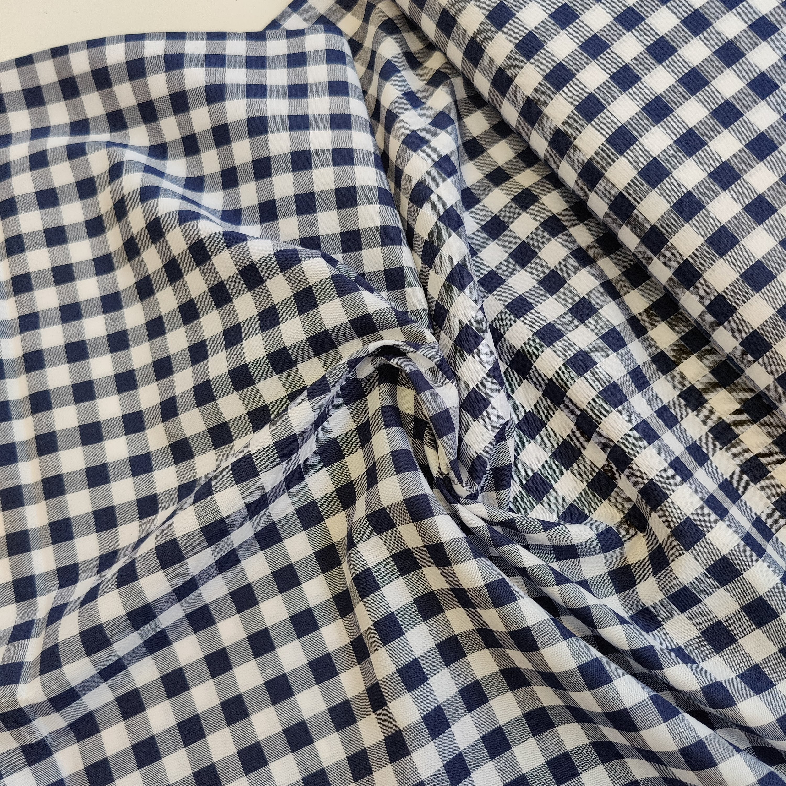 Premium Gingham Yarn-Dyed Cotton Fabric - Navy Blue Checkered Pattern - Ideal for Quilting, Apparel & Home Decor Projects