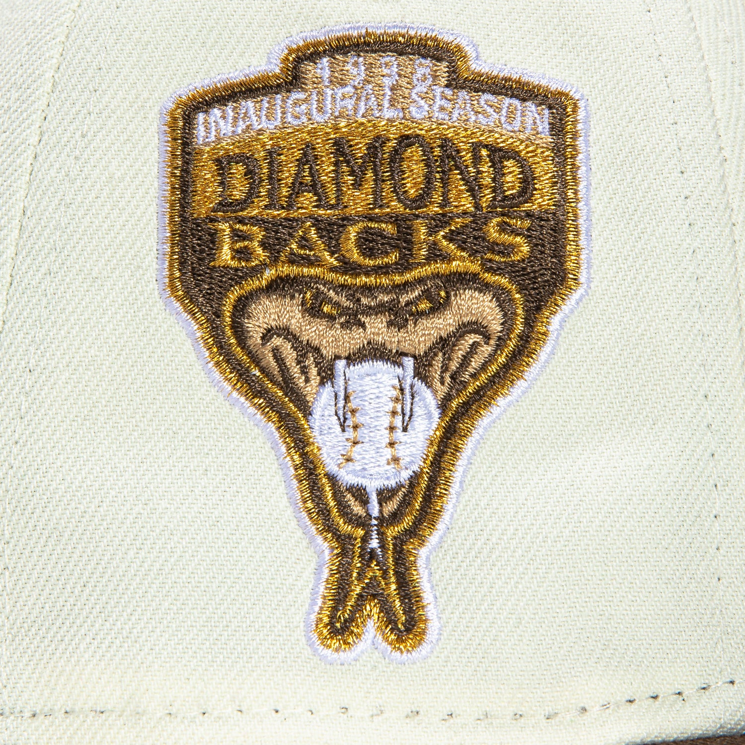 New Era 59Fifty Arizona Diamondbacks MLB Baseball Cap with Inaugural Patch - White & Brown Snapback Hat for Men, Women | Game Day, Sports Fan Gift, Casual Wear