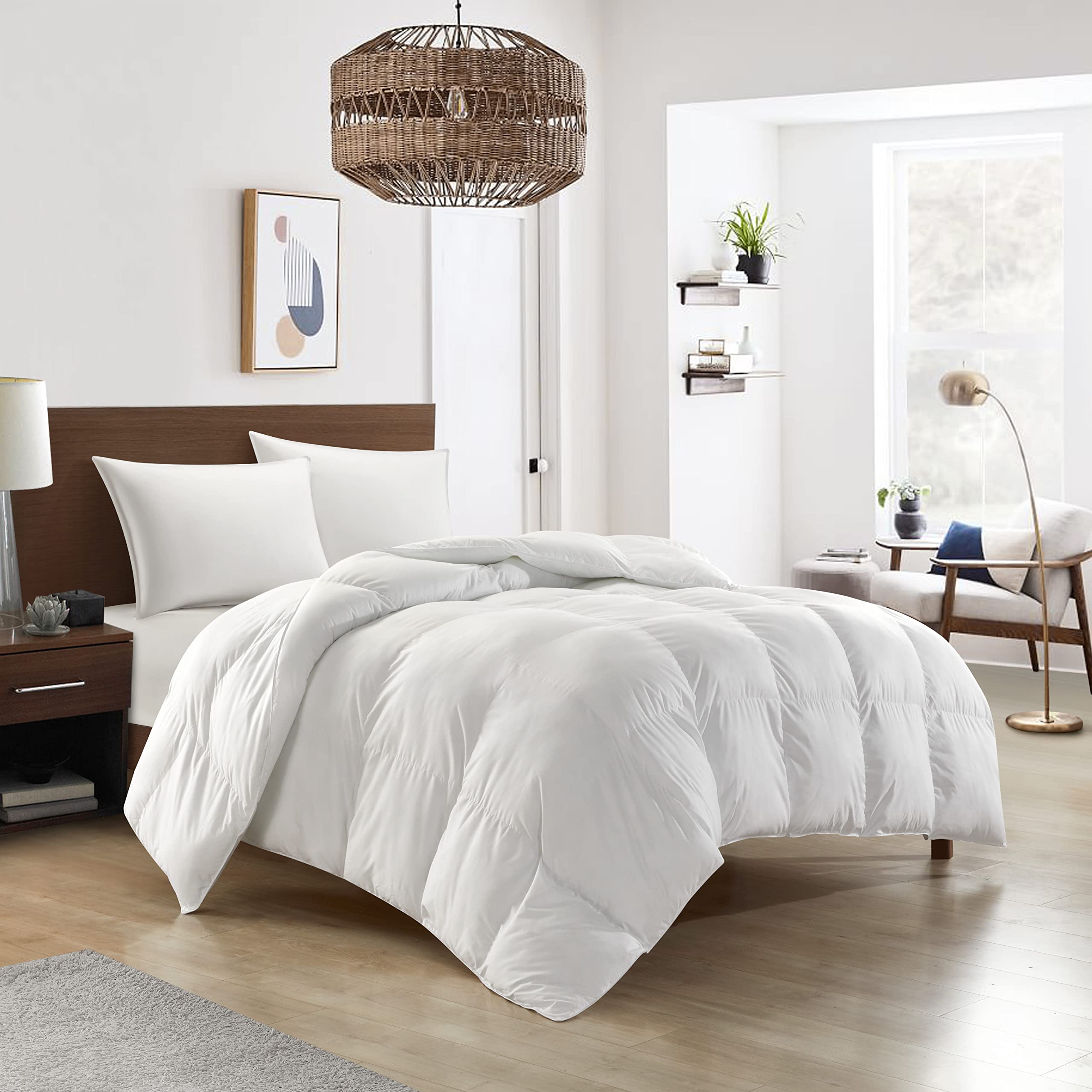 New York & Company Easeland Comforter - Box Stitched Design, Down Alternative Filling, Queen Size, White Bedding - Perfect for Master Bedroom, Guest Room & Dorm Decor