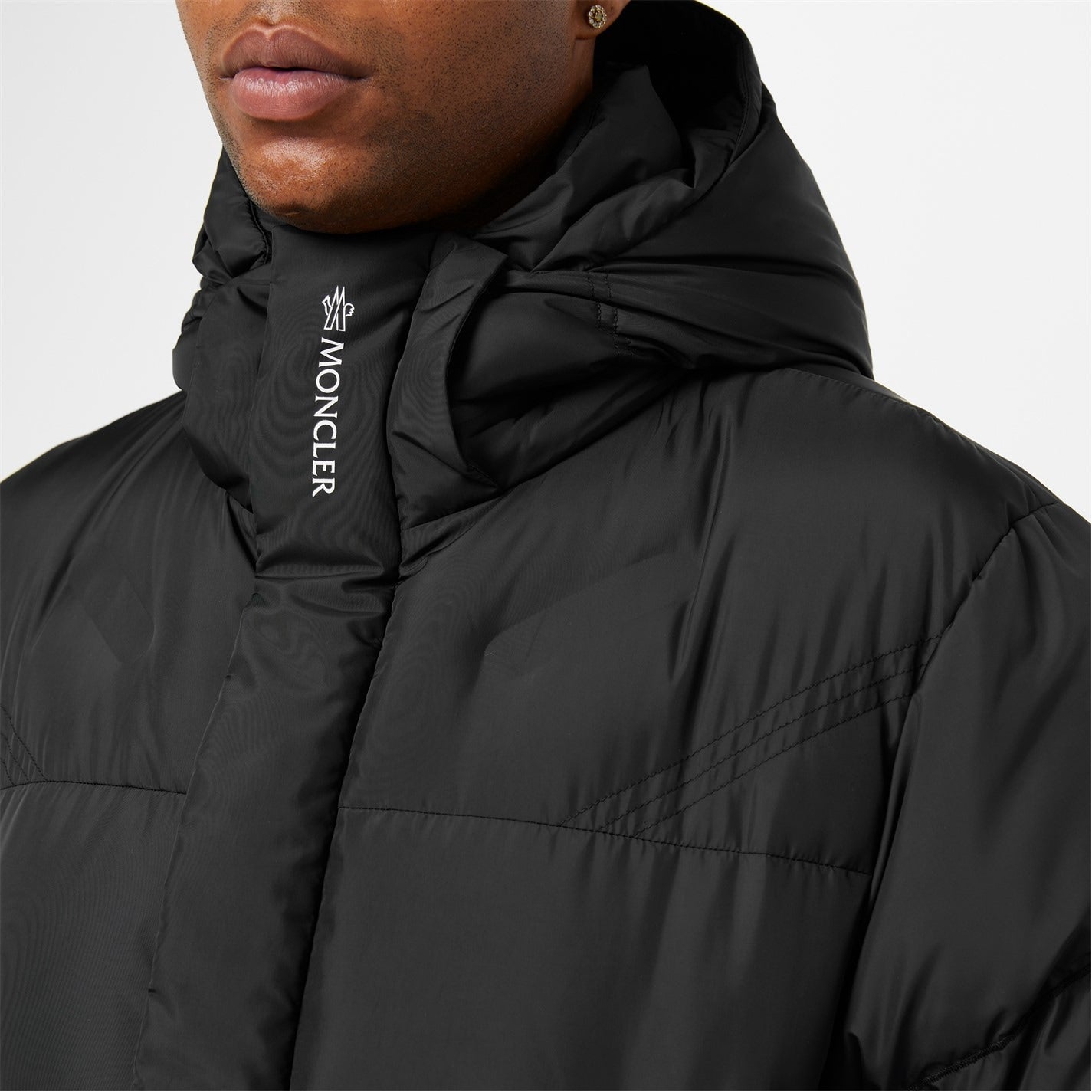 Moncler Black Jarama Puffer Jacket - Lightweight Warm Winter Coat for Men & Women | Waterproof Down Jacket for Skiing, Snowboarding & Outdoor Activities