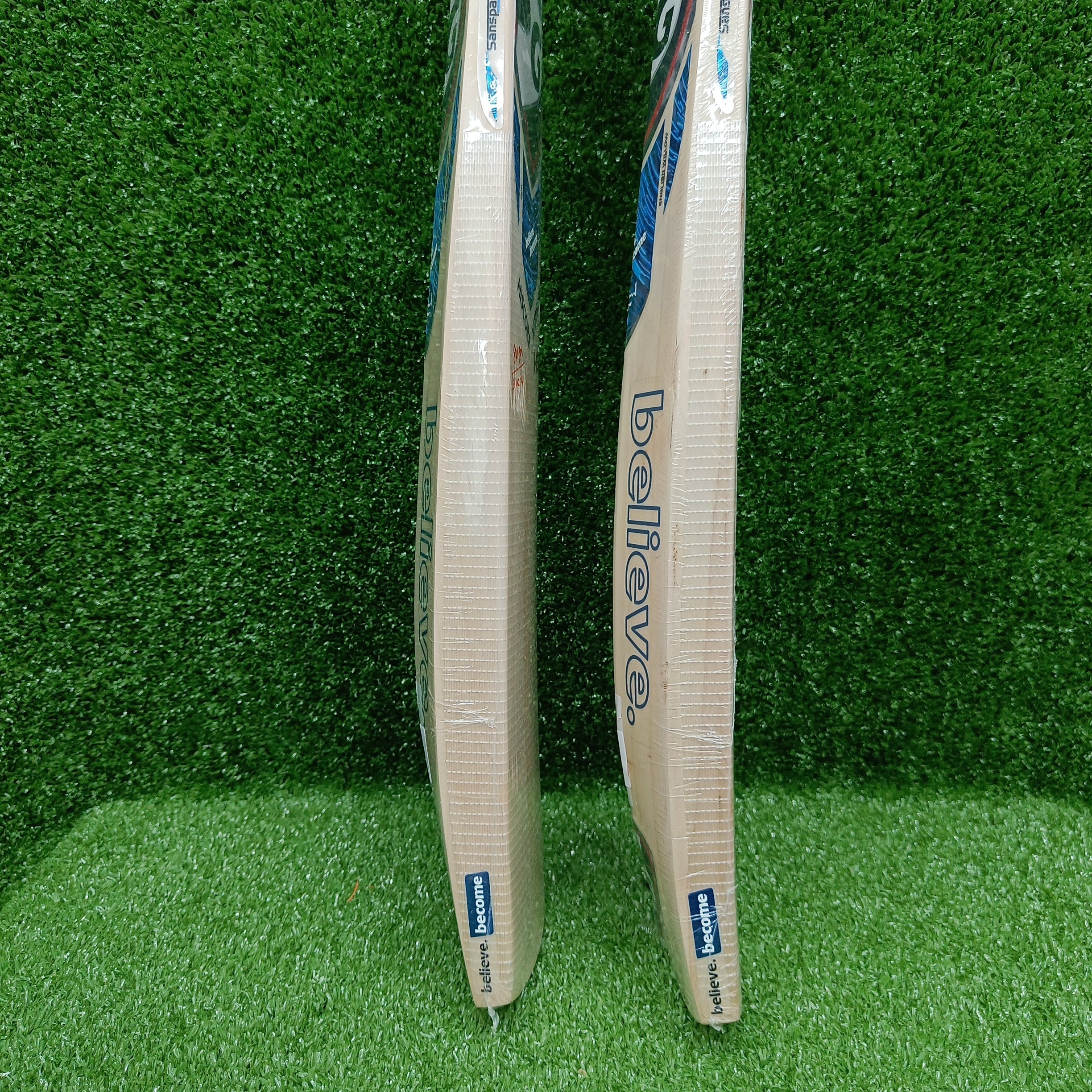 SG Hiscore Xtreme Junior/Youth Cricket Bat - Lightweight & Durable for Young Players - Perfect for Practice, Matches & Training Sessions