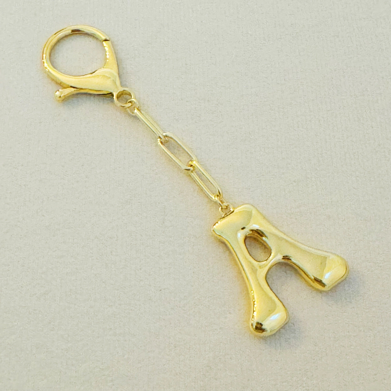Personalized Balloon Letter Bag Charm - Custom Initials for Backpacks, Purses & Keychains - Perfect for Gifts, Parties & Everyday Accessories