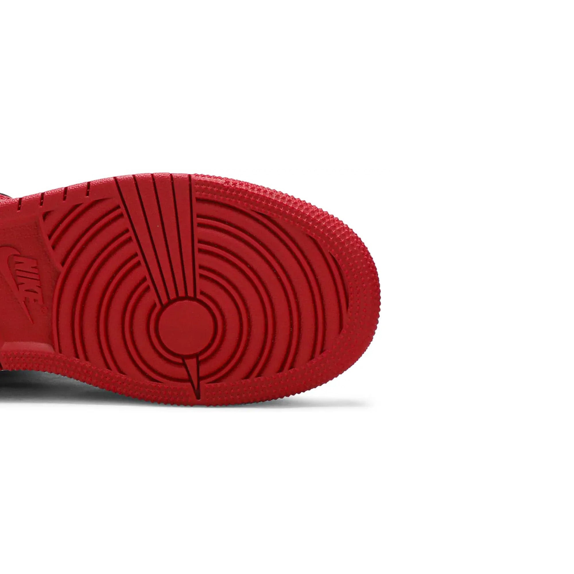 Air Jordan 1 Mid 'Chicago White Heel' GS Basketball Shoes for Girls - Perfect for School, Sports & Streetwear Fashion