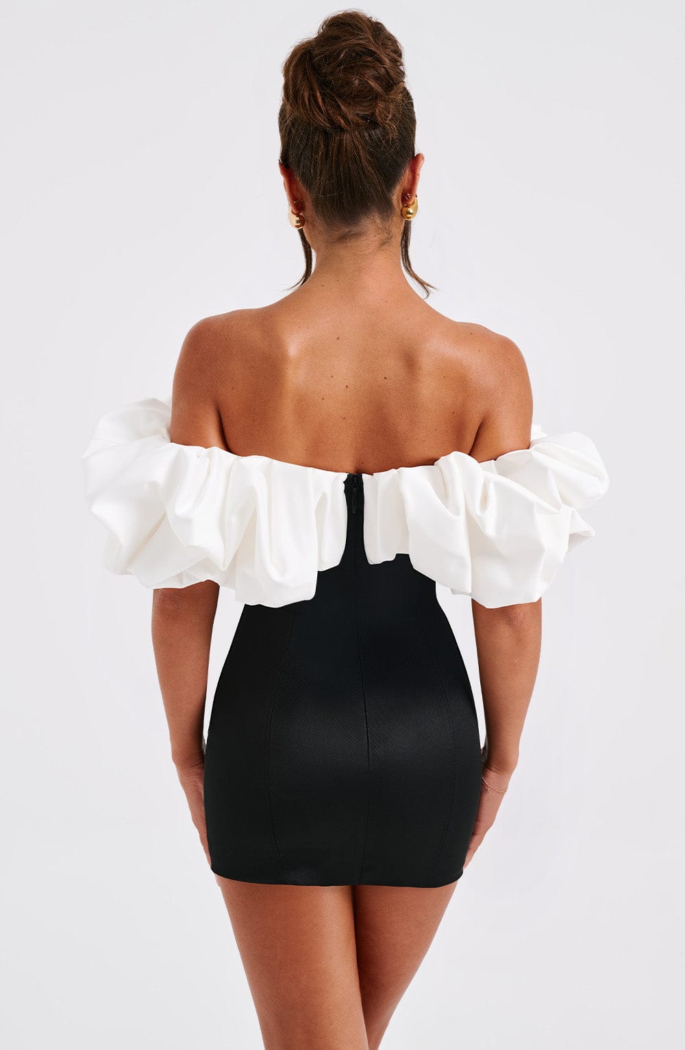 Allie Mini Dress - Black & White | Flirty & Chic Party Outfit for Women | Perfect for Dates, Night Out & Special Occasions