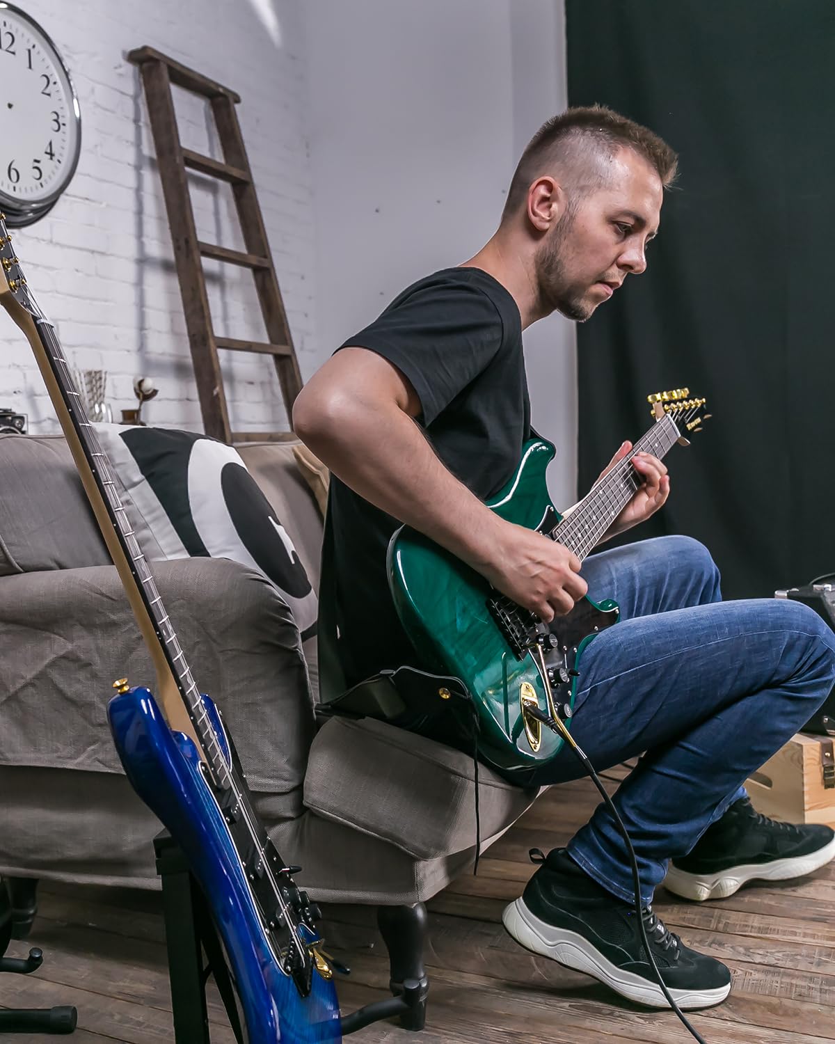 MUSTAR 39 Inch Full Size Solid Wood Electric Guitar Kit with 25W Amplifier - Beginner Electric Guitar Set Includes Gig Bag, Tuner, Capo, Strap, Cable & Picks - Perfect for Beginners, Practice, Performances & Birthday/Holiday Gifts (Blue)