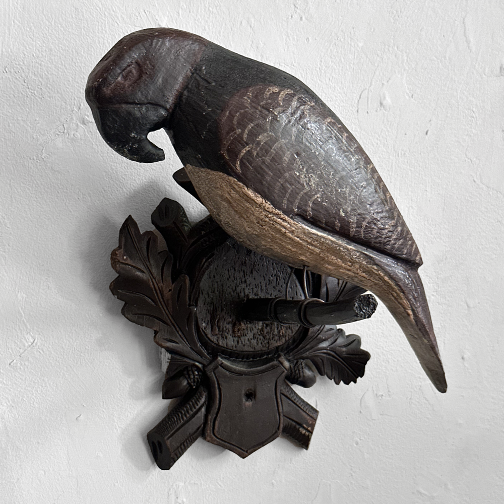 Handcrafted Black Forest Wooden Parrot Figurine (#526) - Unique Home Decor & Gift for Bird Lovers, Perfect for Bookshelf Display or Nature-Themed Room Decor