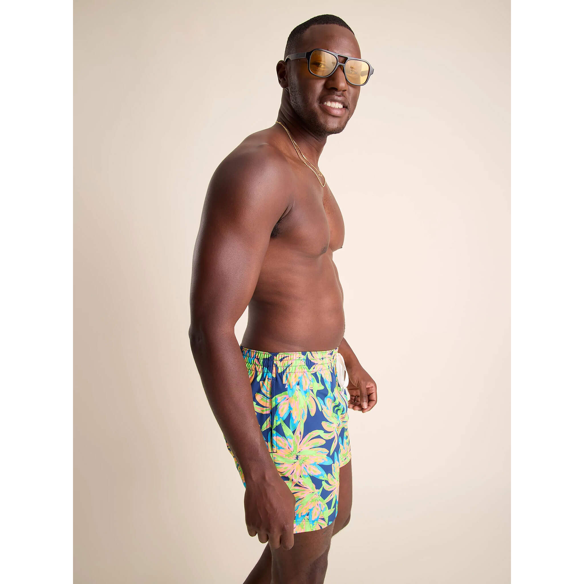 Chubbies 5.5 Inch Swim Trunks for Men - Vibrant Ocean Flowers Print with Plaid Accents in Bright Green | Perfect for Beach, Pool, and Summer Vacations