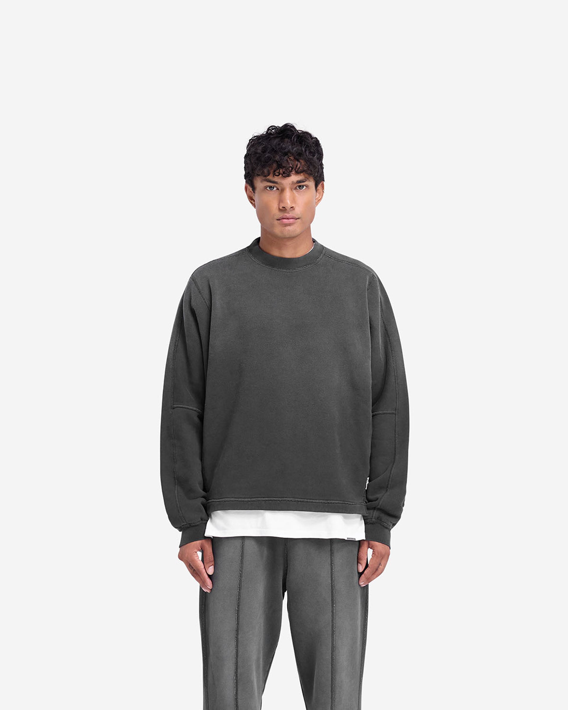 Stepped Hem Sweatshirt | Distressed Black Oversized Pullover | Casual Streetwear for Women | Perfect for Layering & Everyday Wear
