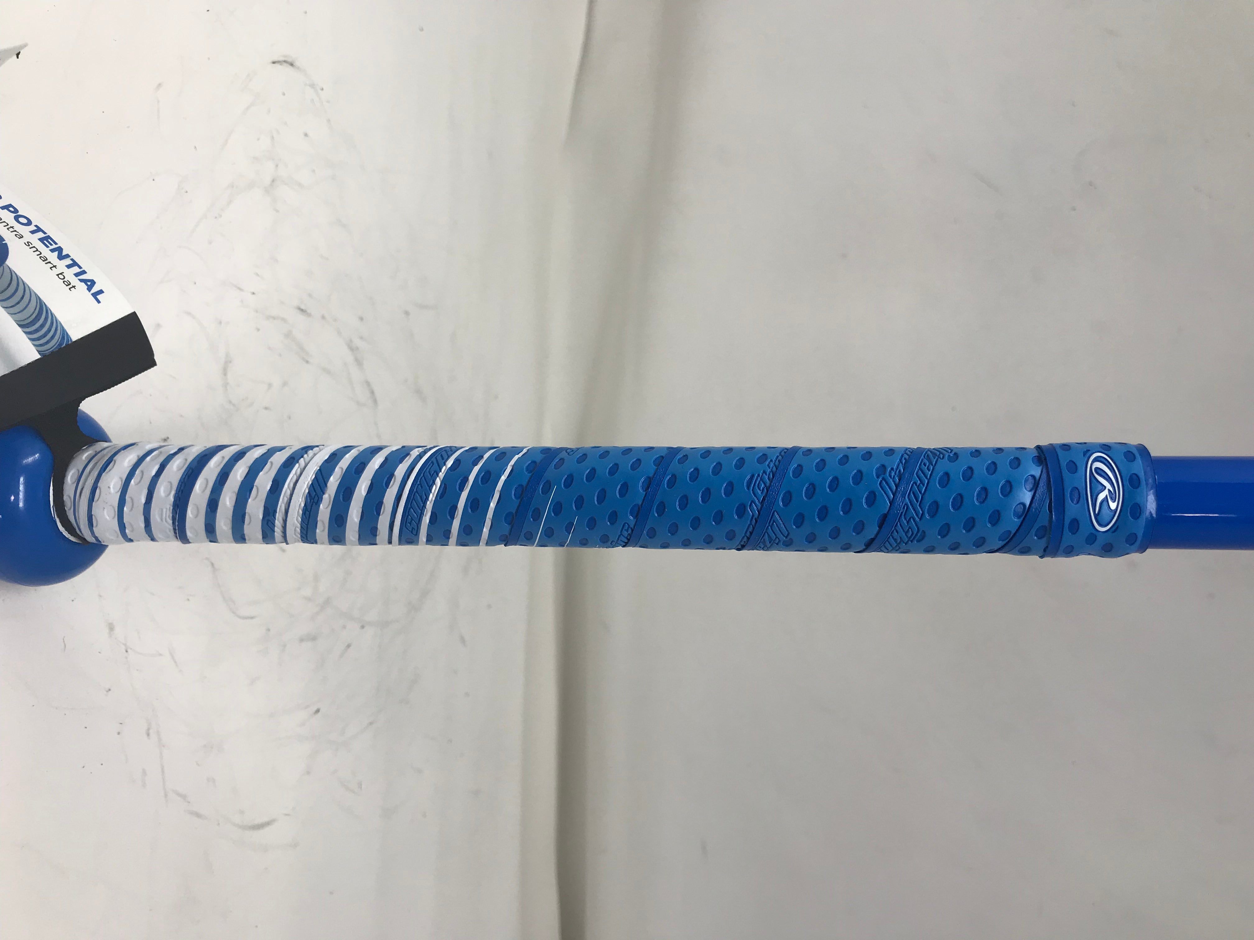 2021 Rawlings Mantra Fastpitch Softball Bat - Composite Material, Blue/White Design - Perfect for Youth & Adult Softball Games, Tournaments & Practice Sessions