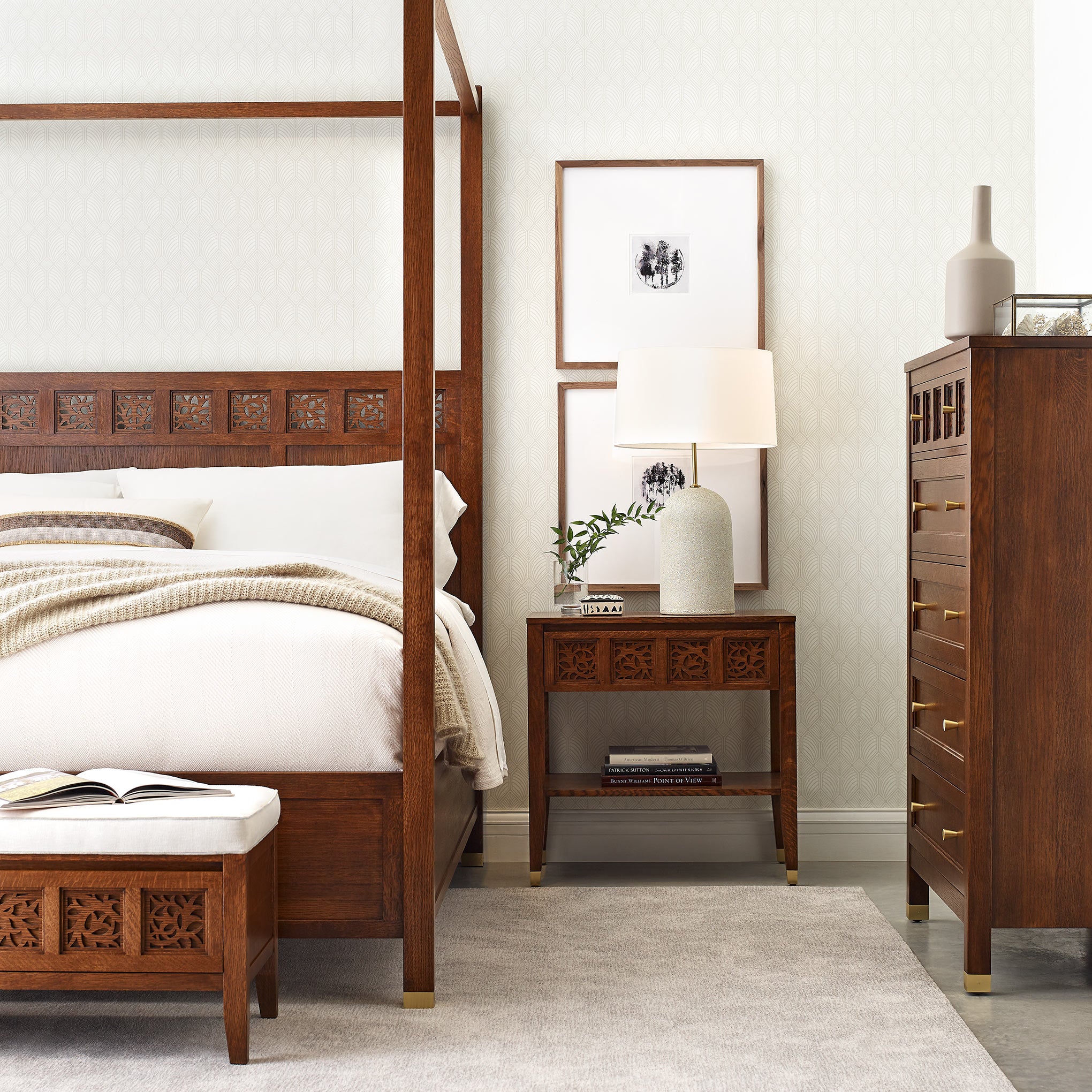 Surrey Hills Four Poster Bed - Queen Size Canopy Bed Frame with Wooden Posts - Perfect for Master Bedroom, Guest Room & Luxurious Home Decor
