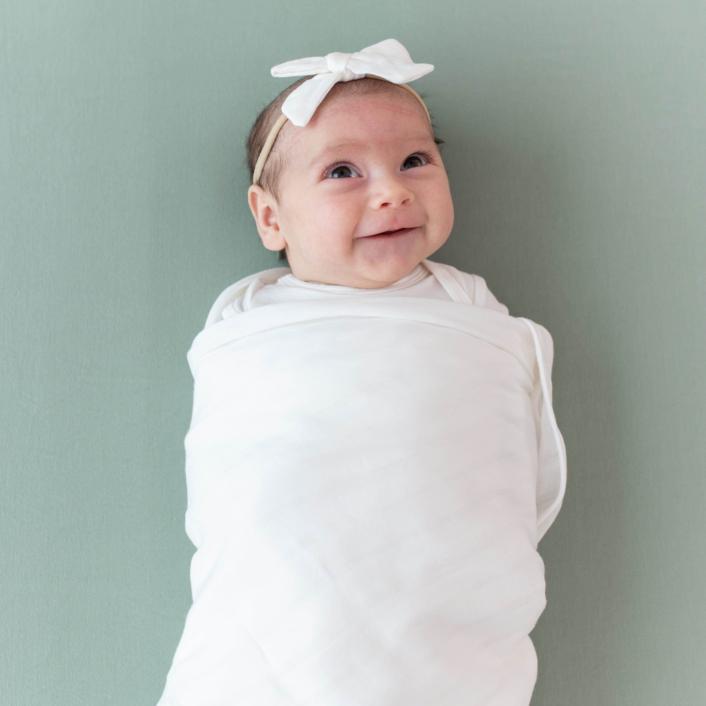 Eco-Friendly Bamboo Muslin Medium Hair Bow in Cloud - Perfect for Baby Girls, Toddlers & Kids' Outfits, Parties & Photo Shoots