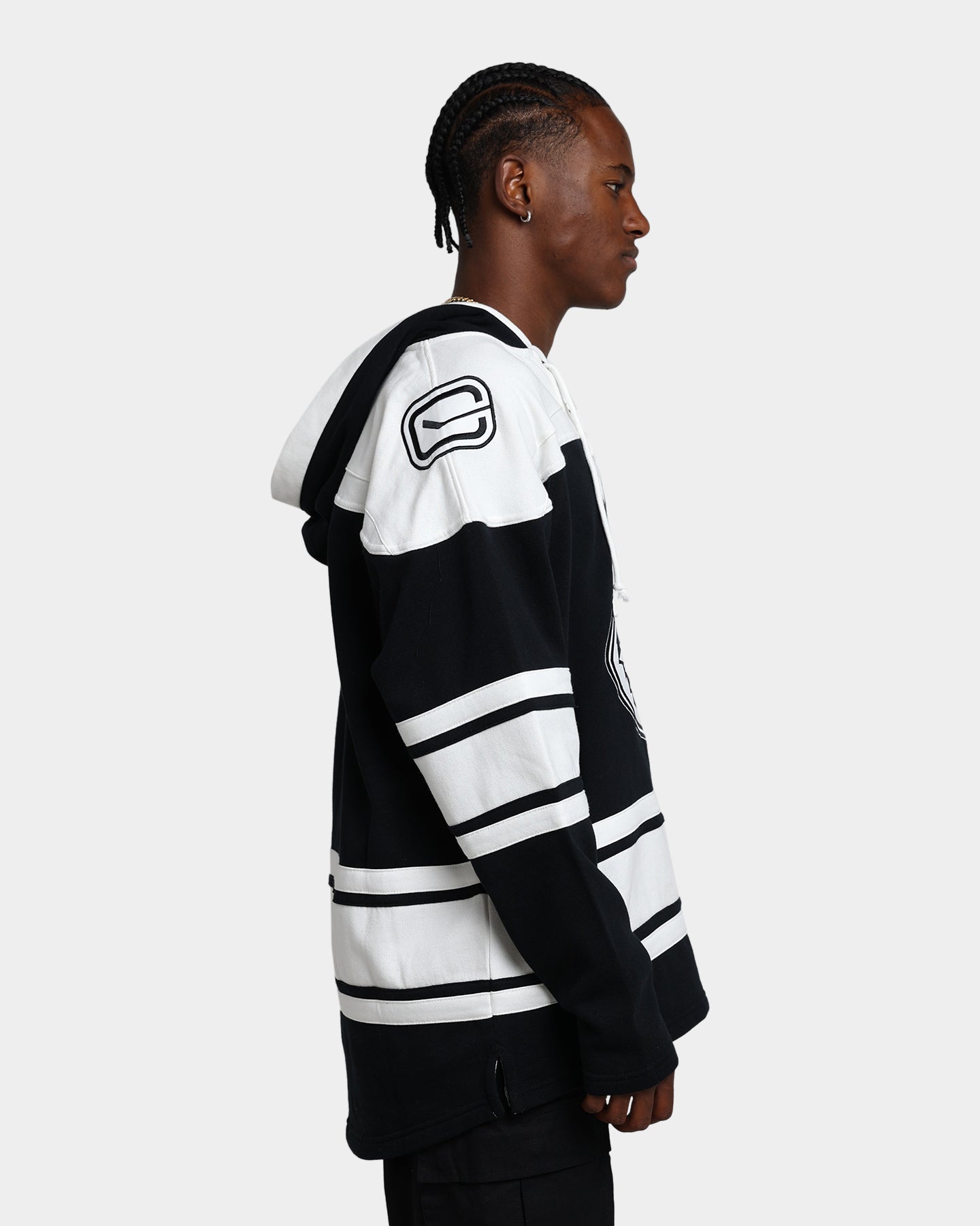 47 Brand Vancouver Canucks Superior Lacer Hoodie - Jet Black NHL Hockey Fan Apparel for Men & Women - Perfect for Game Day, Tailgating & Casual Wear
