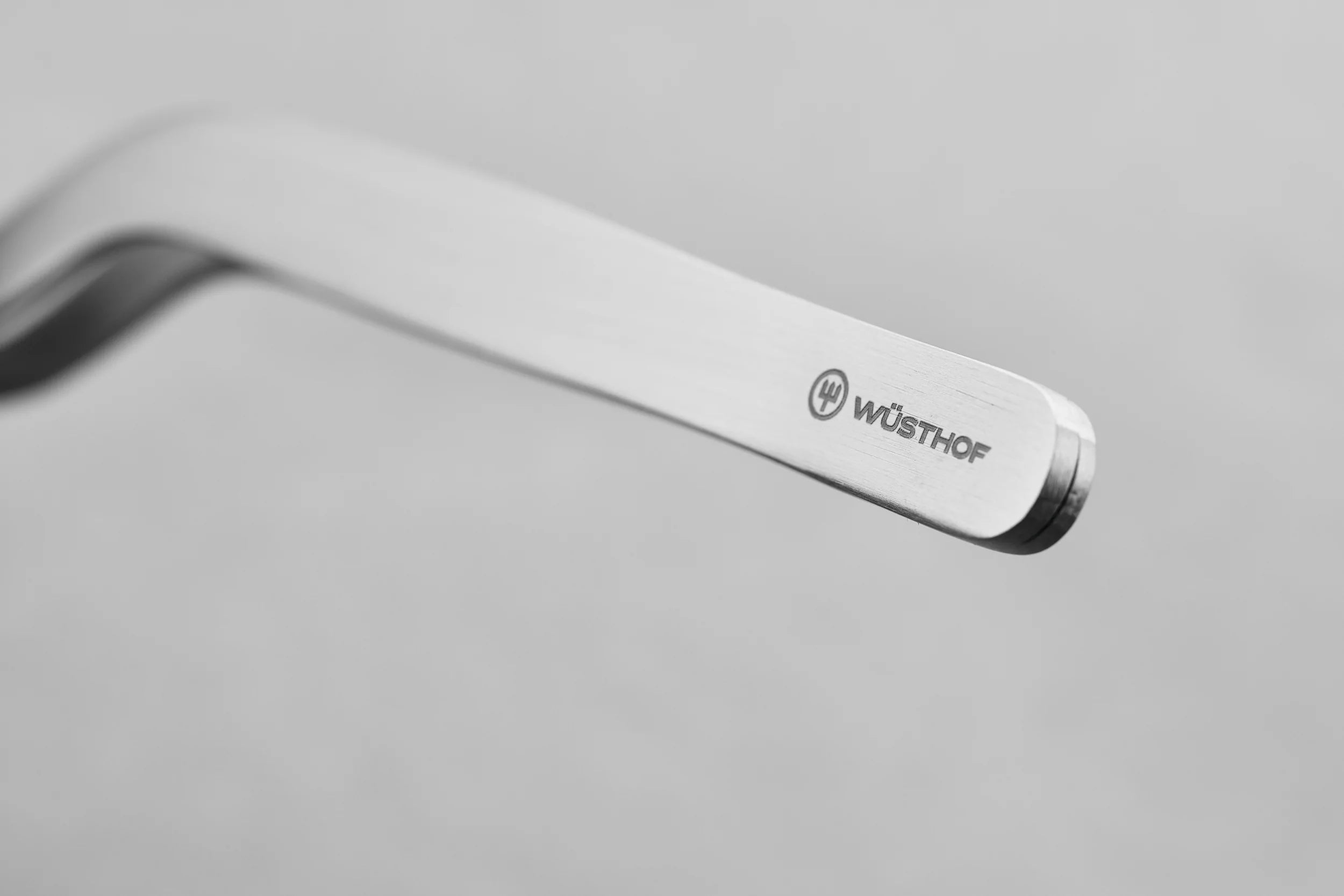 Wusthof 8-Inch Offset Plating Tweezers - Professional Stainless Steel Kitchen Tweezers for Fine Dining, Plating, Garnishing & Culinary Arts