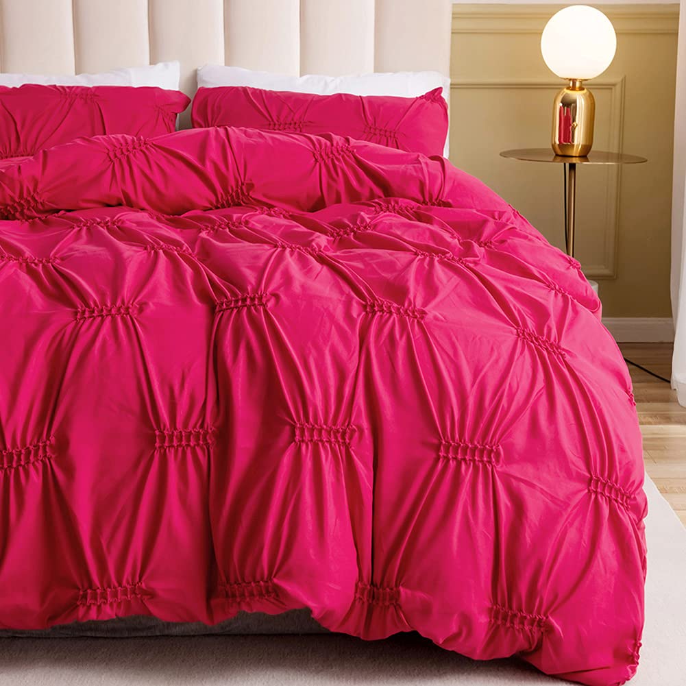 VCTOPS 3-Piece Pinch Pleated Duvet Cover Set - Ultra Soft Pintuck Comforter Cover with Zipper & 2 Pillowcases (Red, King Size) - Luxury Bedding for Master Bedroom, Guest Room & Hotel Decor