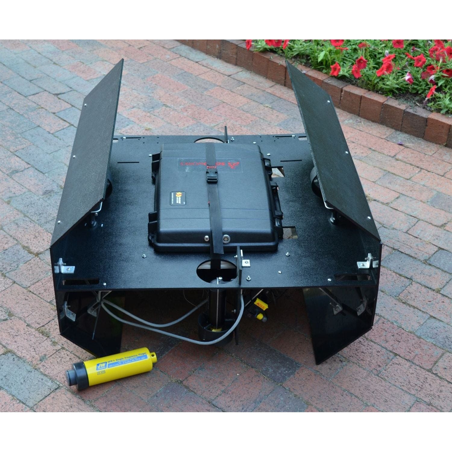 JW Fishers MLFP 1 Multi Low Frequency Pinger - Underwater Locator Beacon for Marine Search & Rescue, Shipwreck Recovery, and Scientific Research