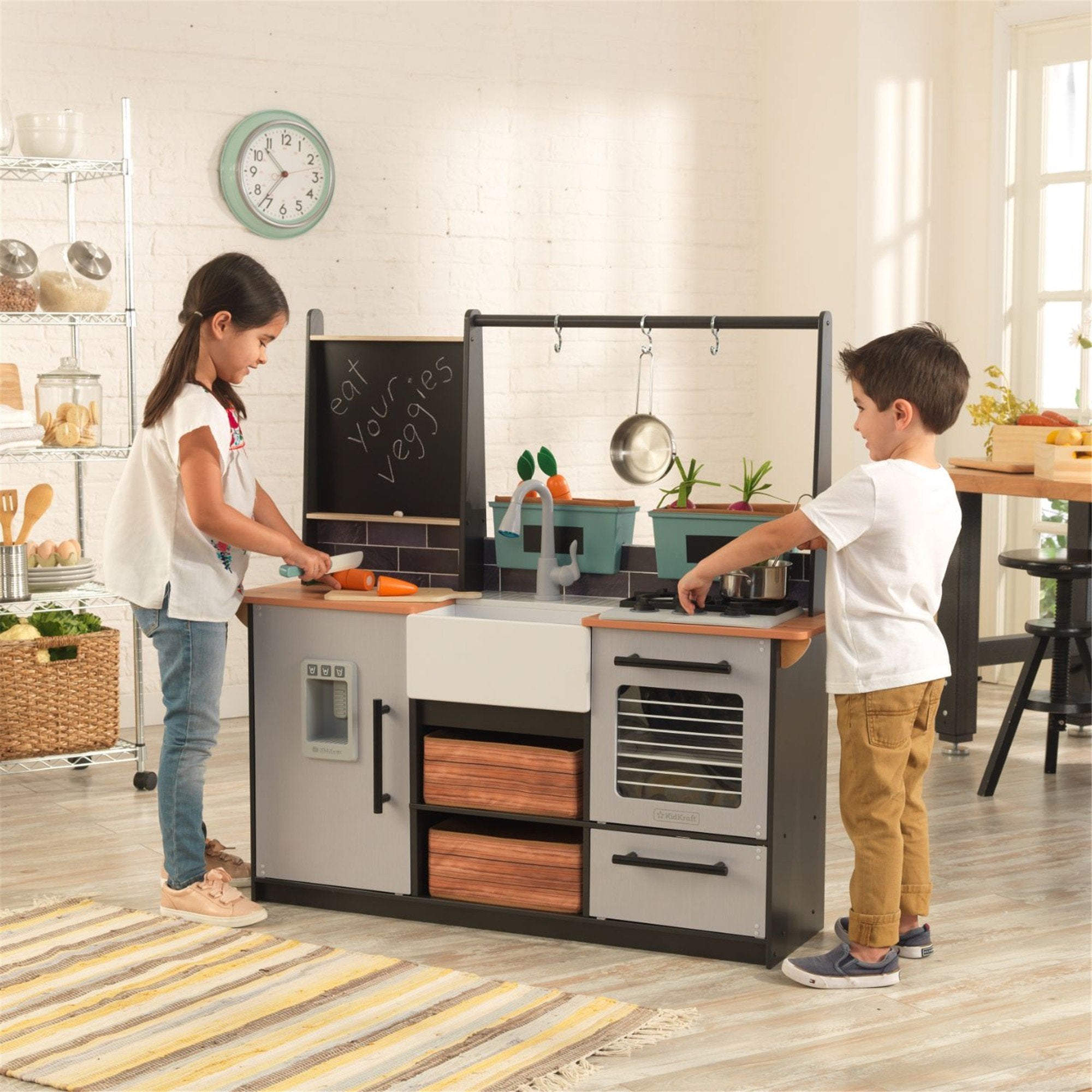 KidKraft Farm to Table Play Kitchen Toy for Toddlers - Wooden Pretend Play Set with EZ Kraft Assembly - Perfect for Imaginative Play & Early Learning at Home or Preschool