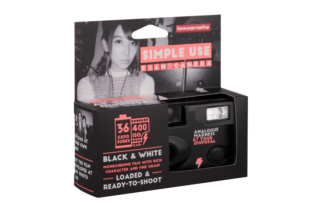 Lomography Black & White 400 Simple Use Film Camera | 35mm Disposable Camera for Street Photography & Travel | Perfect for Beginners & Vintage Film Lovers