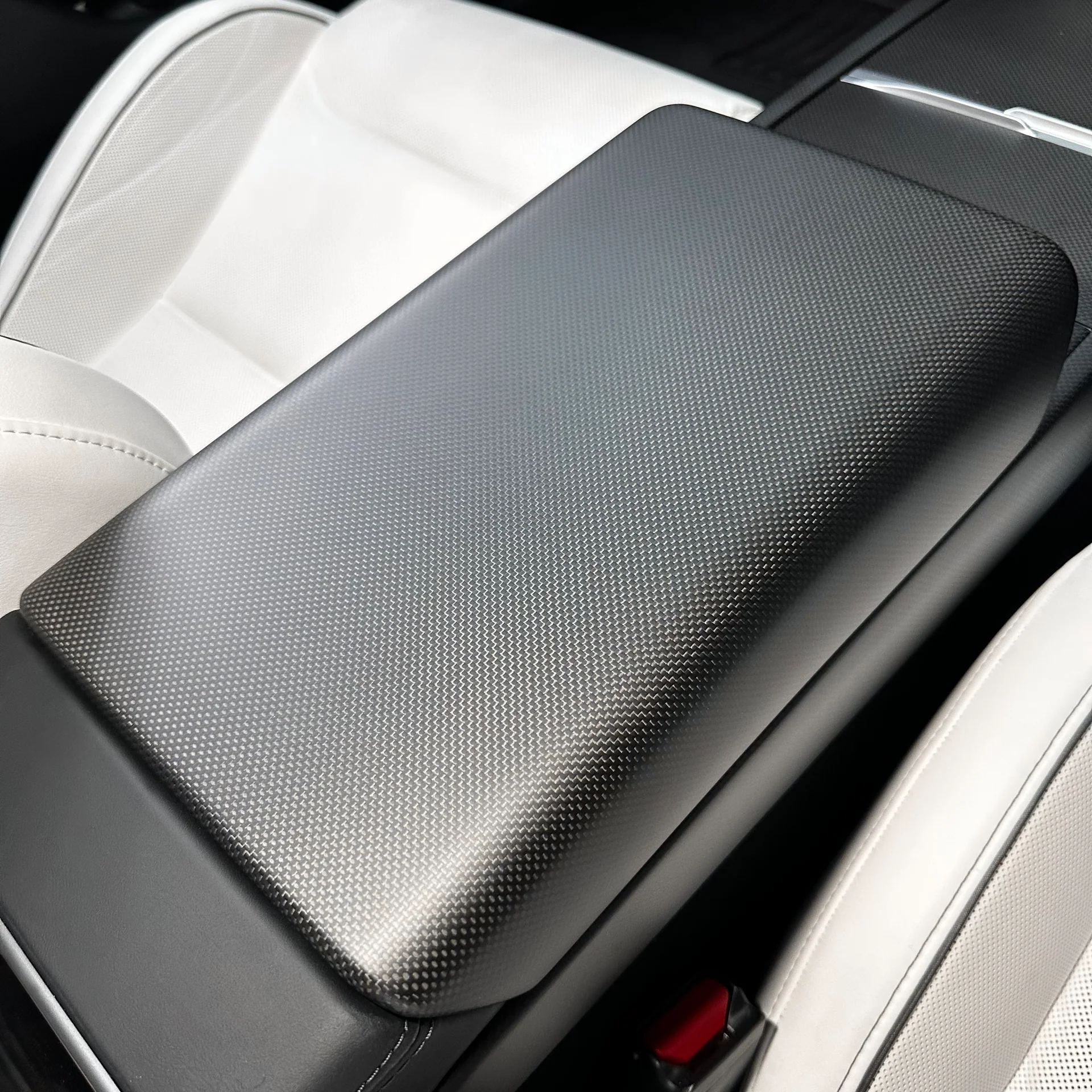 Premium Real Carbon Fiber Armrest Box Cover for 2024+ Tesla Model 3 Highland | Interior Upgrade Accessory | Perfect for Daily Driving & Car Enthusiasts