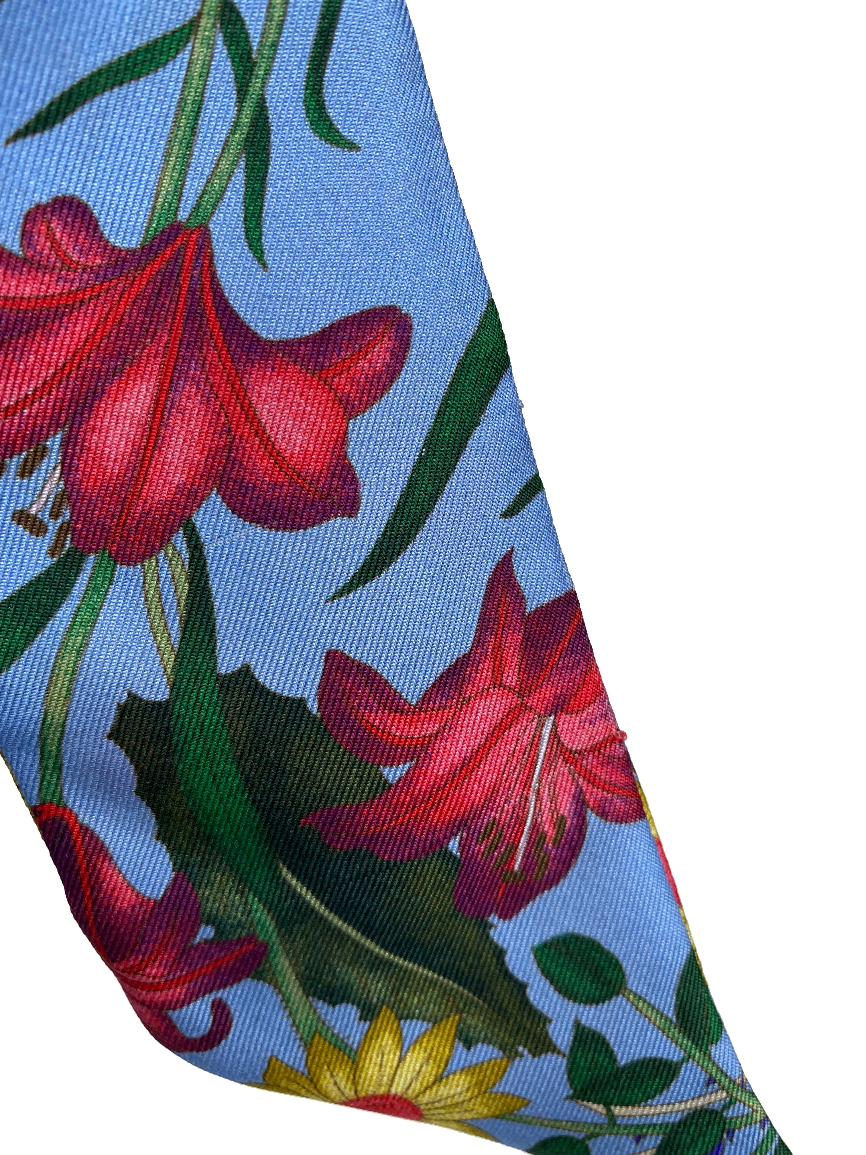 Gucci Blue Floral Silk Twilly Scarf - Luxury Fashion Accessory for Women, Elegant Neck Wrap & Handbag Decor