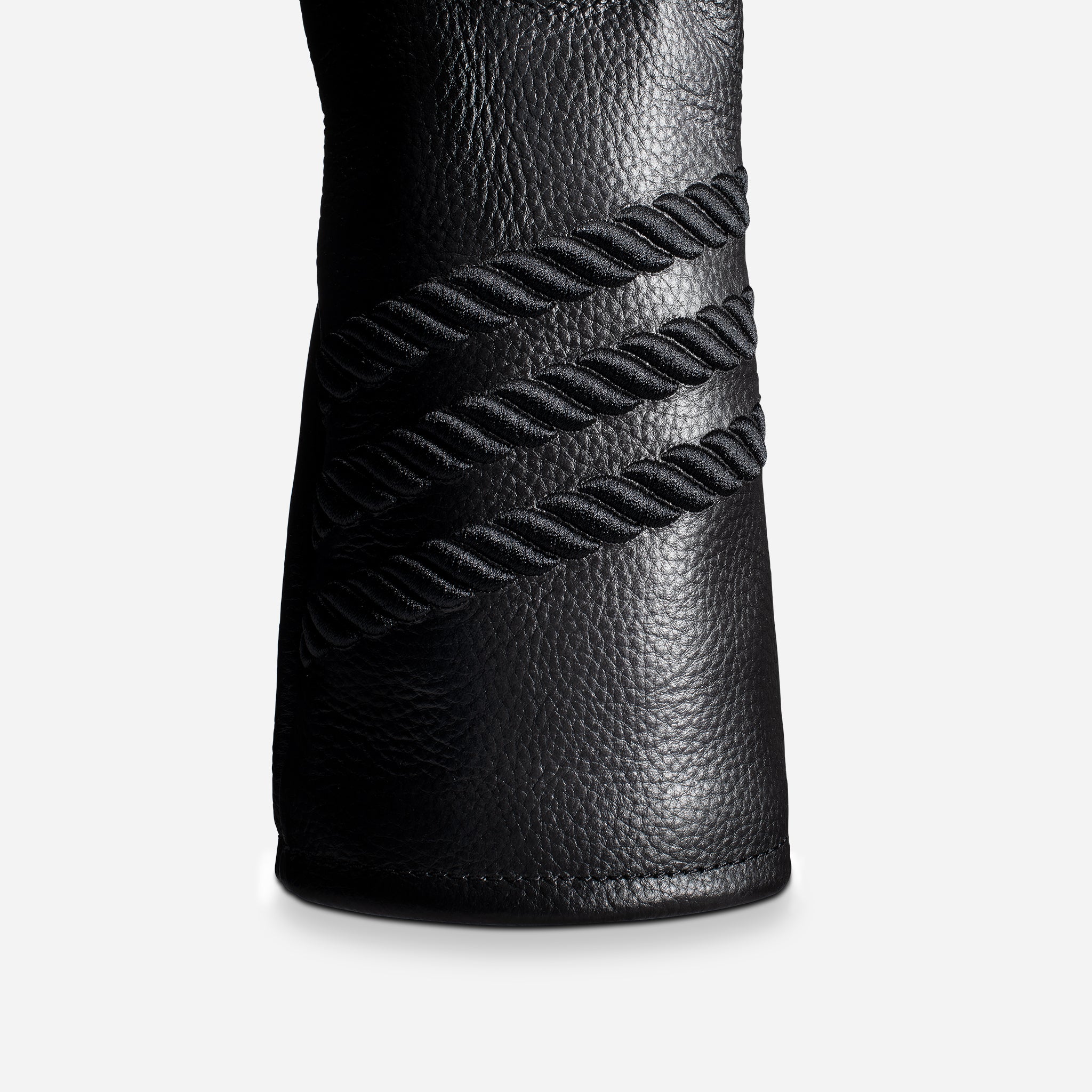 Premium Luxury Embossed Golf Club Headcover - Stylish Protection for Drivers, Woods & Hybrids on the Course