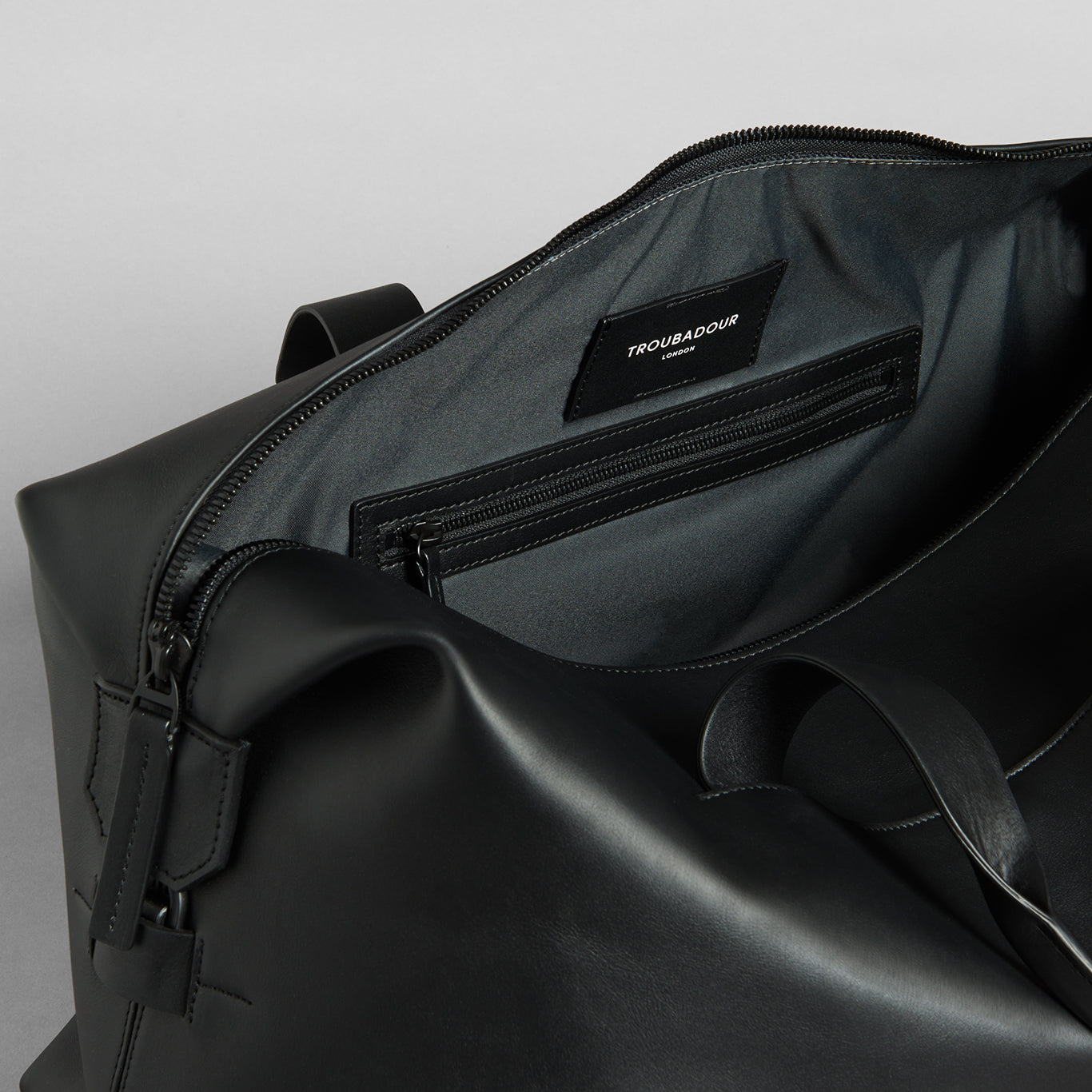 Premium Genuine Leather Duffle Bag for Travel & Gym - Stylish Carry-On Luggage for Men & Women - Perfect for Business Trips, Weekend Getaways & Workouts