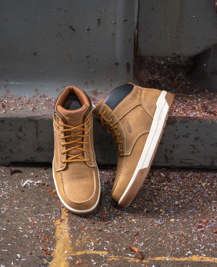 Men's Gibson Boot with Carbon Toe - Belgian/Gum Sole - Durable Work Boots for Construction & Outdoor Activities