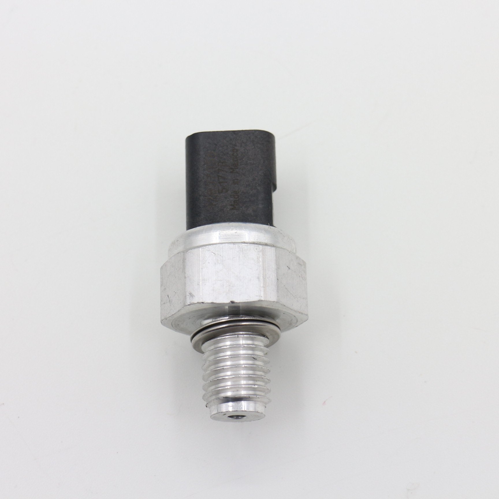 GMC Pressure Sensor 12637356 - High Performance Pressure Valve for Automotive & Industrial Applications | Perfect for Engine Monitoring & Hydraulic Systems