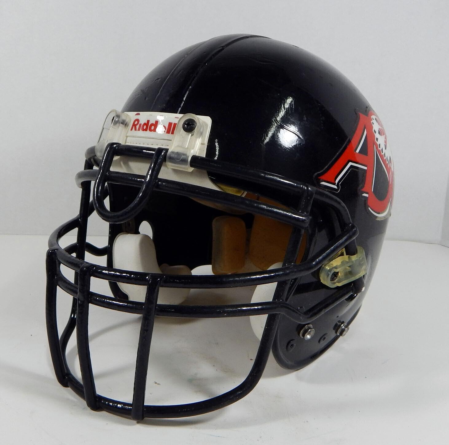 2000 Arkansas State University Red Wolves Game Used Helmet DP03245 - Authentic College Football Memorabilia for Collectors and Fans