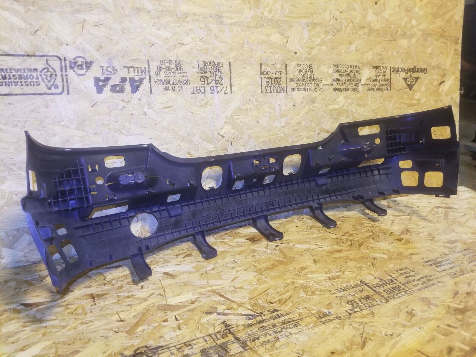 03 09 Mercedes Benz W209 CLK500 Rear Bumper Frame Support OEM #111 - Perfect for Car Repair & Restoration Projects