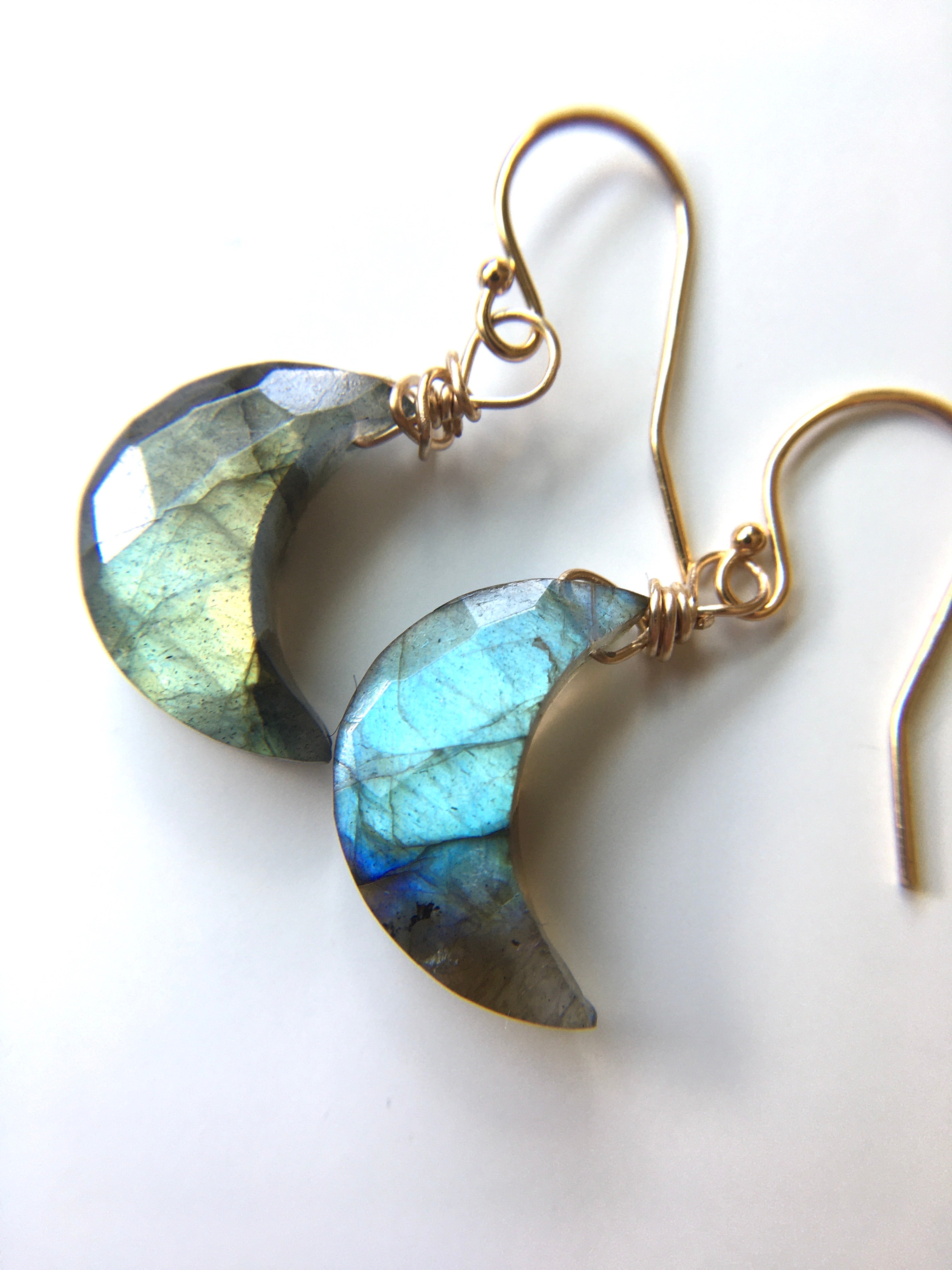 Faceted Mini Labradorite Moon Crystal Earrings – Healing Stone Jewelry for Women, Dainty Boho Earrings for Everyday Wear, Perfect Gift for Spiritual Healing & Meditation