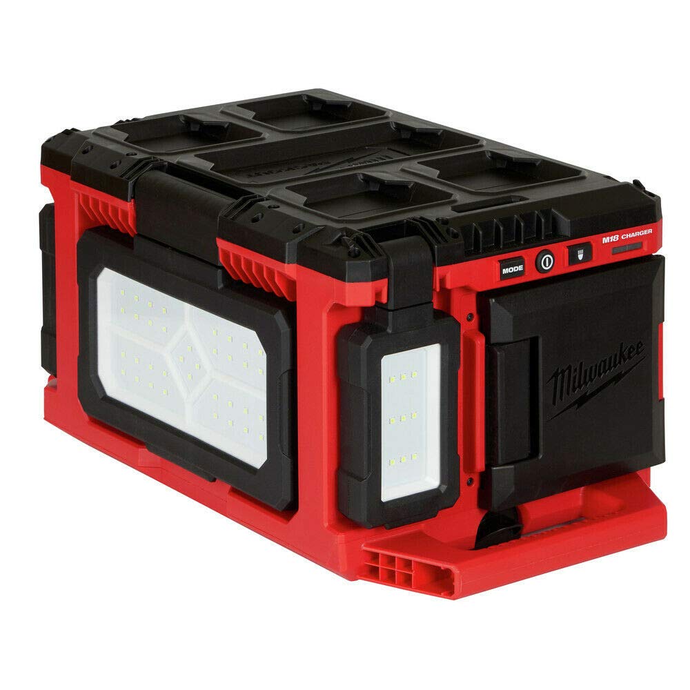 Milwaukee M18 PACKOUT LED Work Light with USB Charger - Cordless Jobsite Light for Construction, Camping, Emergency Power Outages (Tool Only)