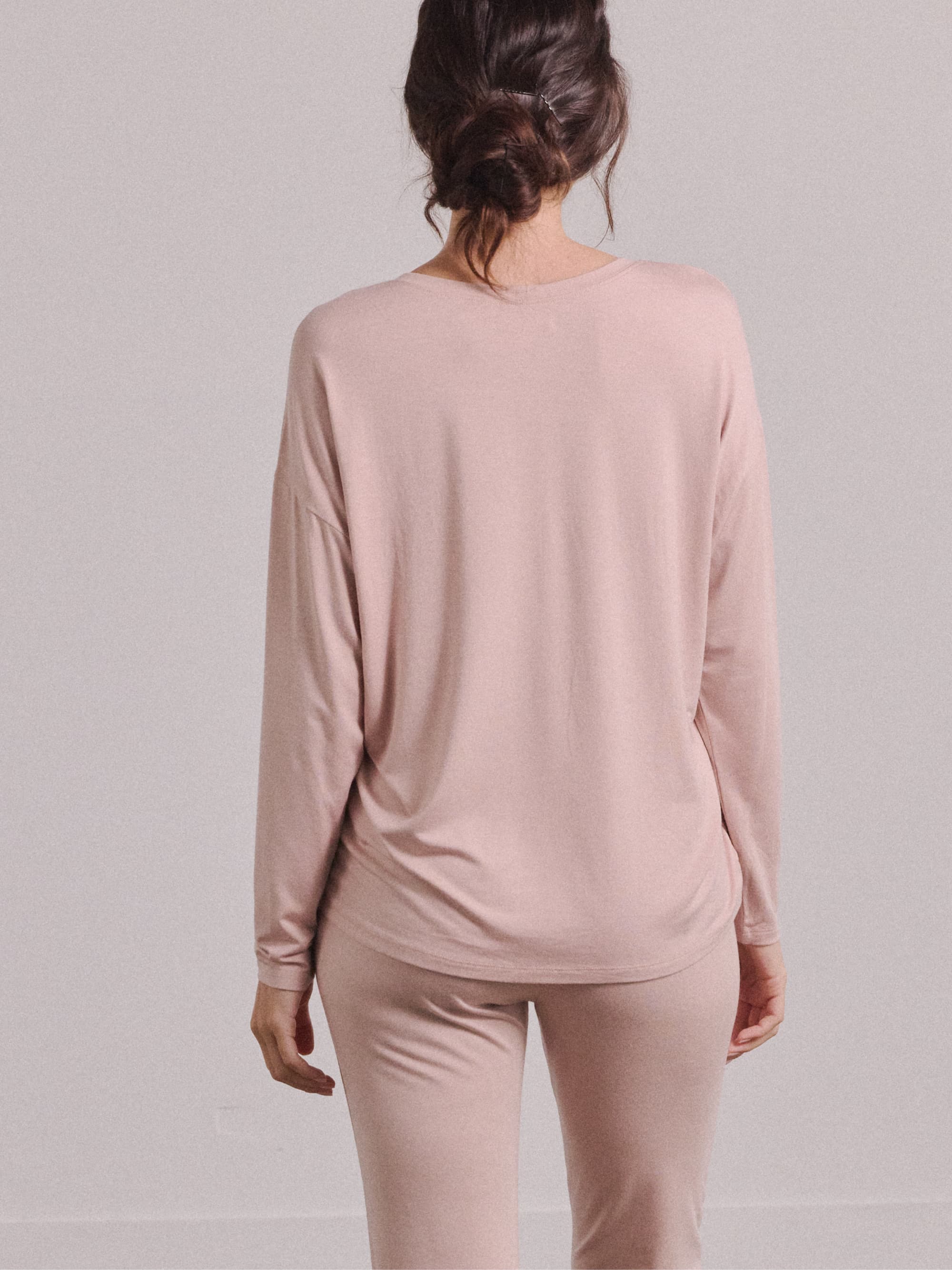 Soft & Breathable Modal Pajama Long Sleeve Tee for Women - Cozy Sleepwear & Lounge Wear for Nighttime Comfort & Relaxation at Home