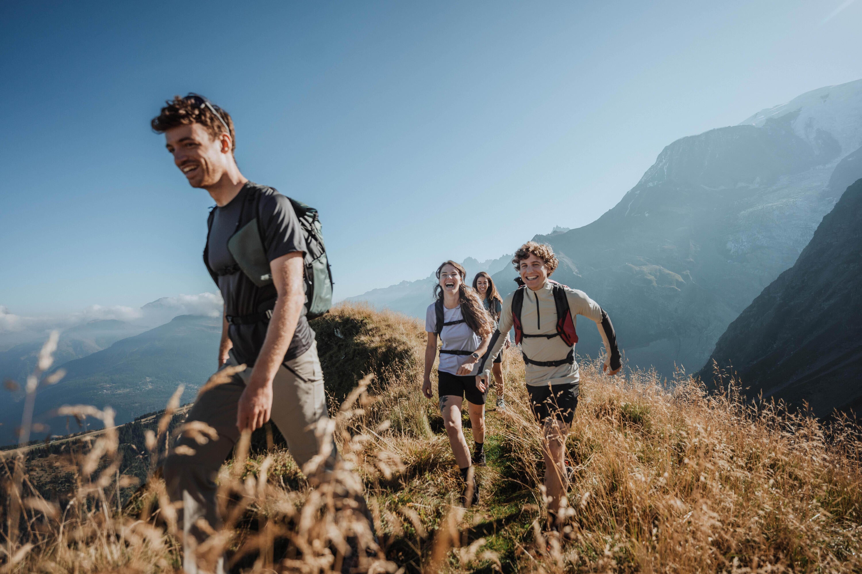 Quechua MH500 22L Lightweight Hiking Backpack - Waterproof Daypack for Outdoor Adventures, Camping & Travel | Perfect for Hiking, Trekking & Daily Commute