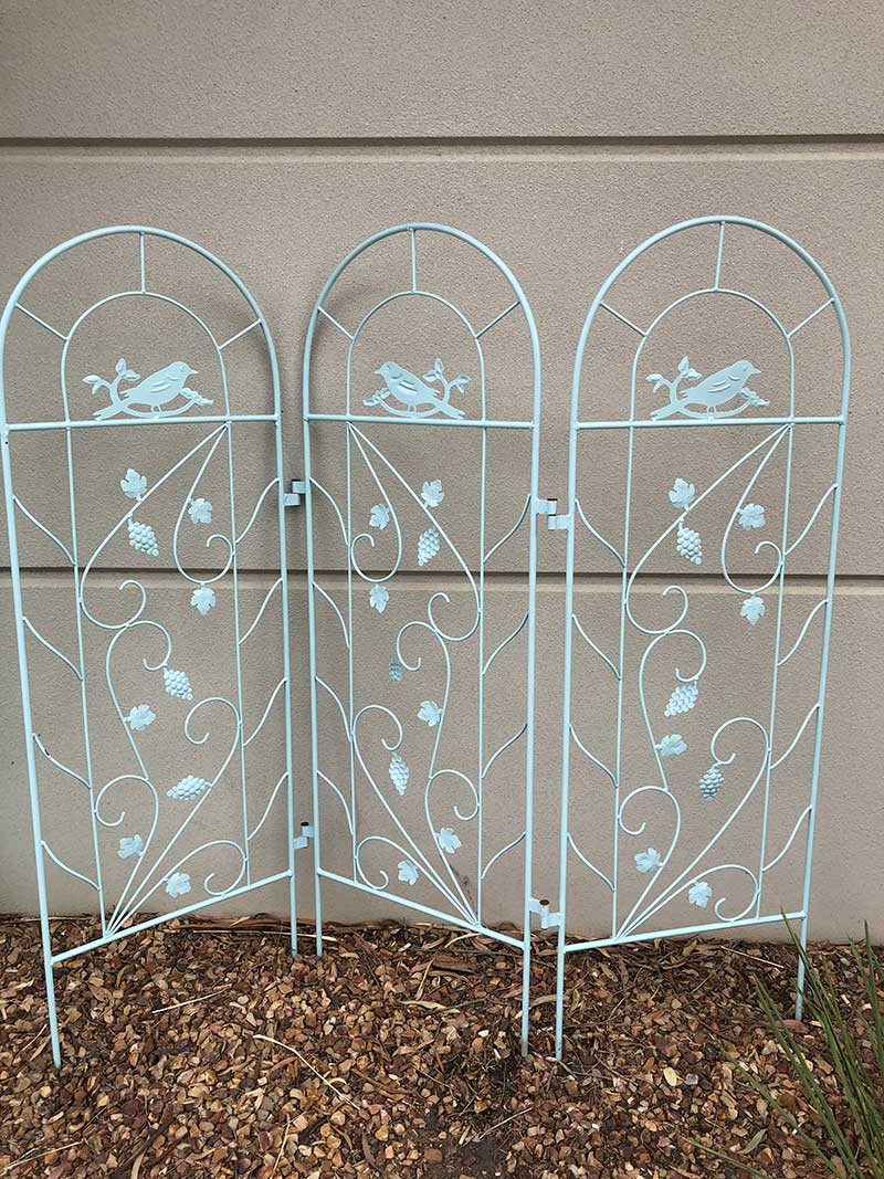 1.6x1.5m Decorative Metal Garden Divider Trellis - Rust-Resistant Outdoor Plant Support for Climbing Flowers, Vines & Privacy Screening in Backyard, Patio & Landscaping