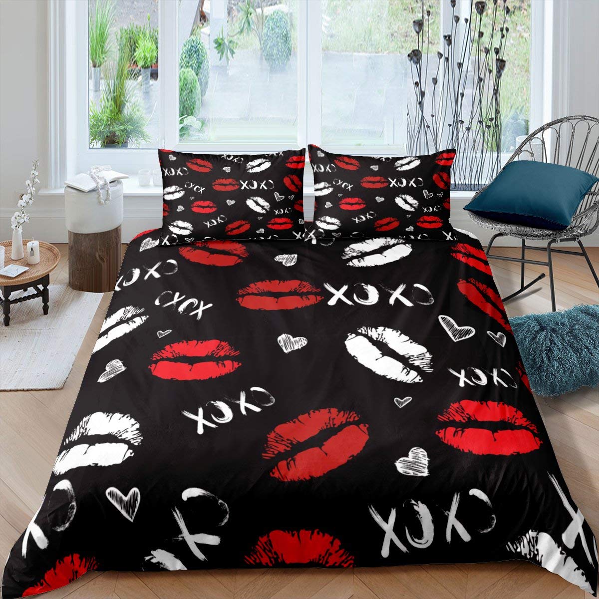 Red Lips Duvet Cover Queen Size - Sexy Black Bedding Set with Cute Mouth Pattern, Soft Microfiber Comforter Cover for Women & Couples, Biting Lip Design with Zipper Closure (Comforter Not Included) - Perfect for Bedroom Decor, Valentine's Gift or Romantic Nights