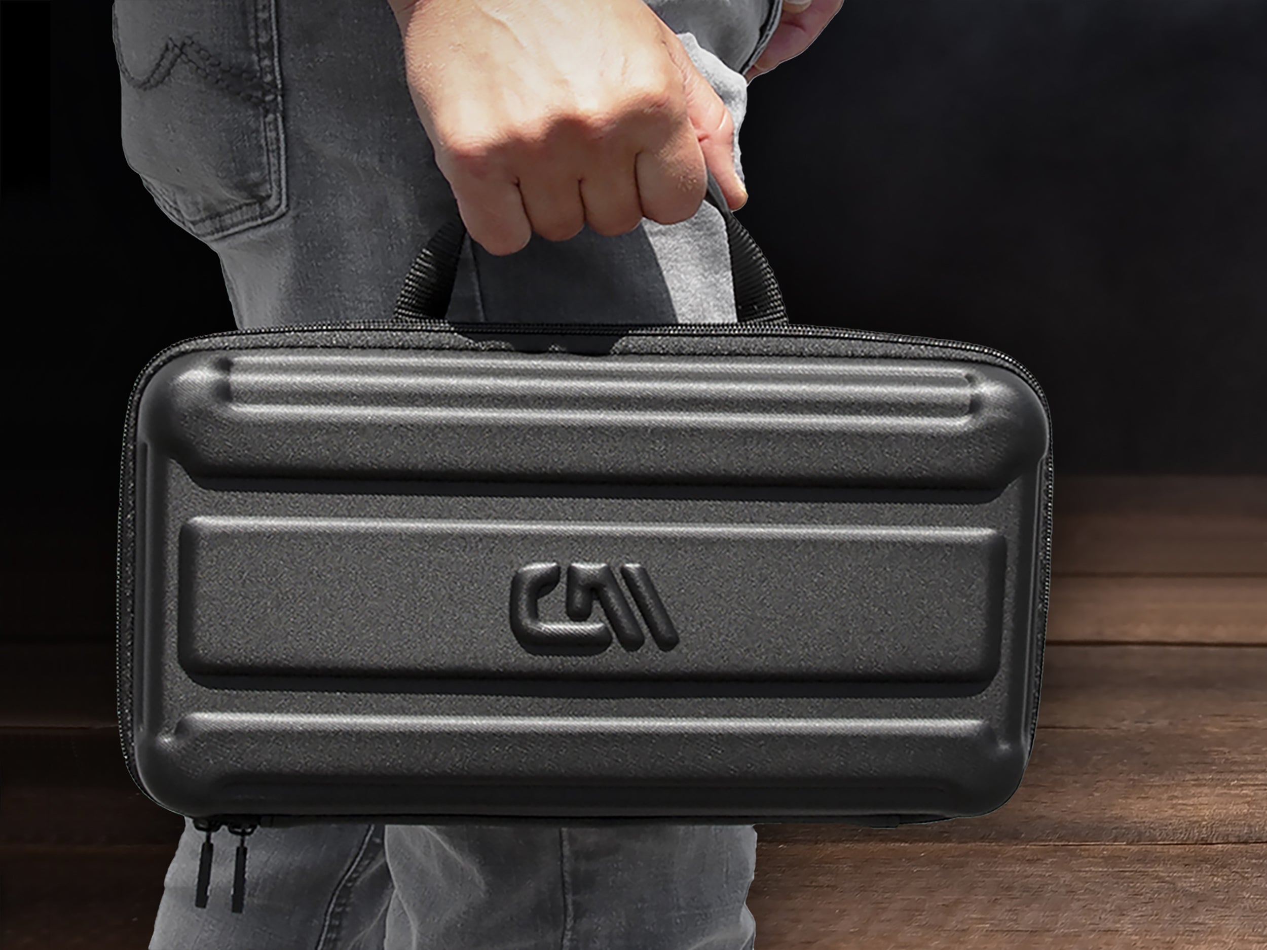 CASEMATIX Padded Travel Case for Mackie 402VLZ4 4-Channel Mixer - Shockproof Foam Protection with Carrying Handle | Perfect for DJ Gigs, Studio Sessions & Live Performances