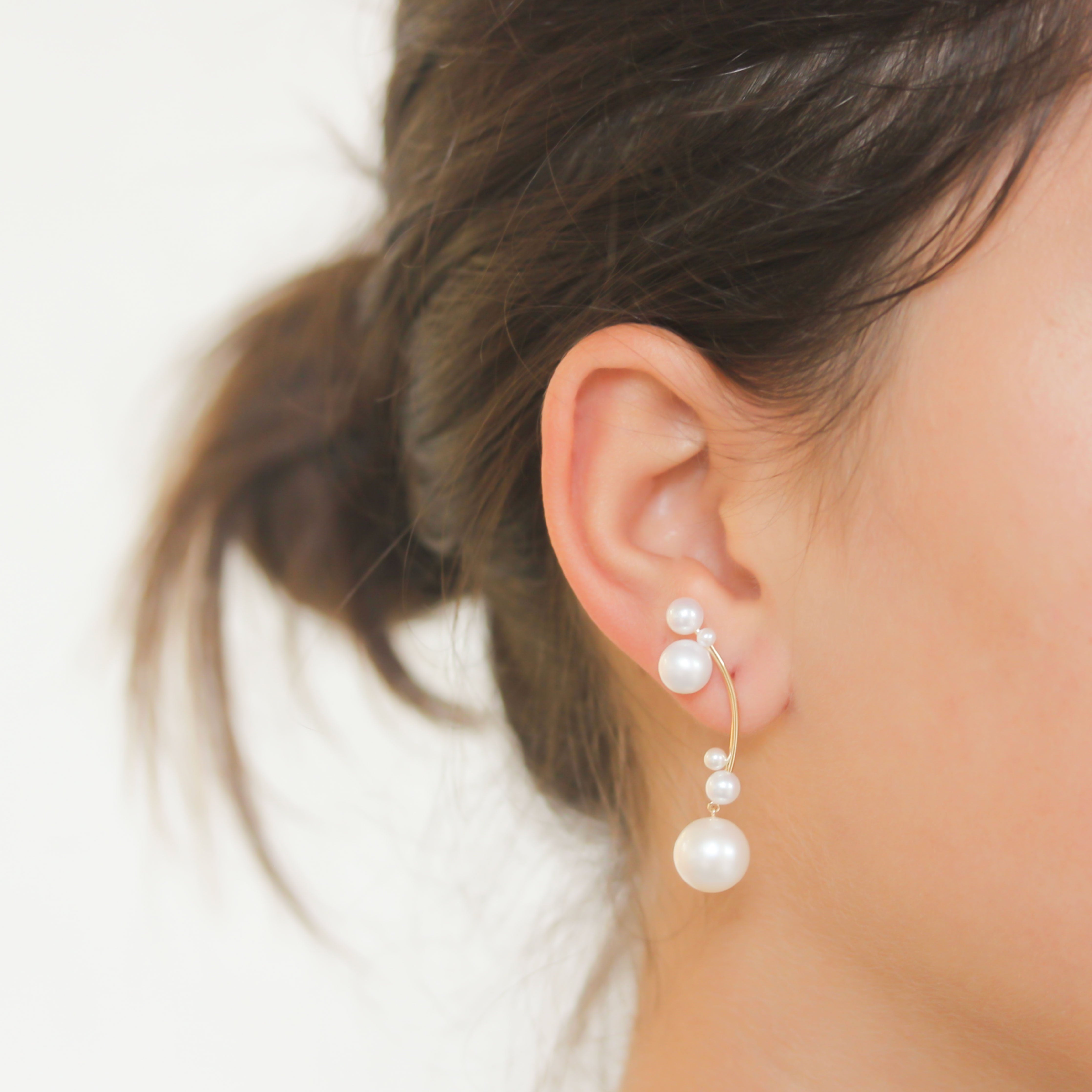 Sophie Bille Brahe Grand Stella Freshwater Pearl Bar Earrings - Elegant Pearl Jewelry for Women, Perfect for Weddings, Parties & Special Occasions
