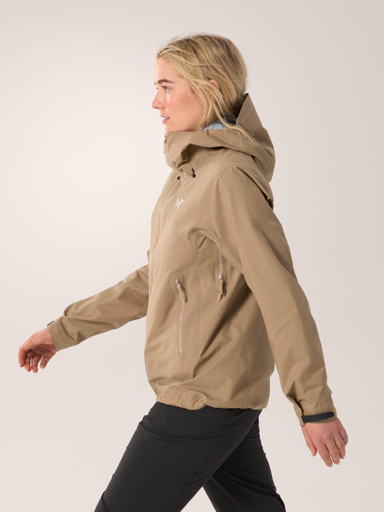 Women's Beta SL Jacket - Lightweight Waterproof Hiking Shell for Outdoor Adventures | Perfect for Trail Running, Camping & Travel