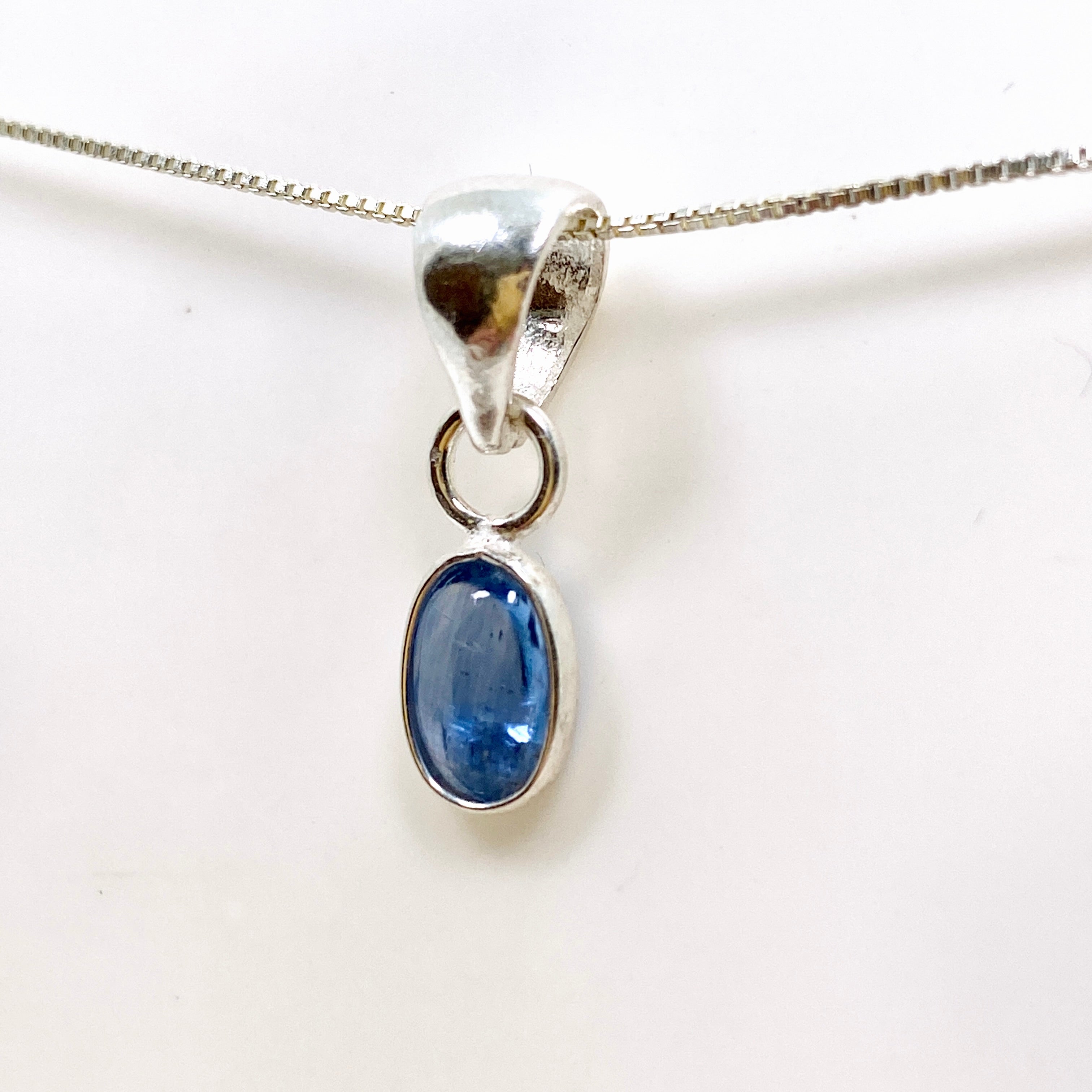 Natural Blue Kyanite Oval Cabochon Pendant Necklace KPGJ4615 - Perfect for Meditation, Energy Healing & Spiritual Jewelry Gifts