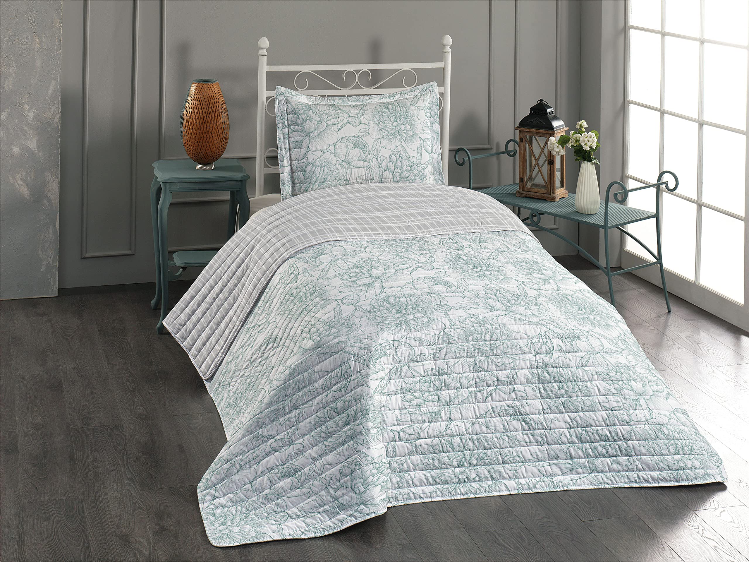 Ambesonne Floral Reversible Bedspread Set - Hand Drawn Rose, Chamomile & Peonies Design, Microfiber Comforter with Pillow Shams, Twin Size, Pale Teal - Perfect for Spring Bedroom Decor & Boho Chic Home Styling