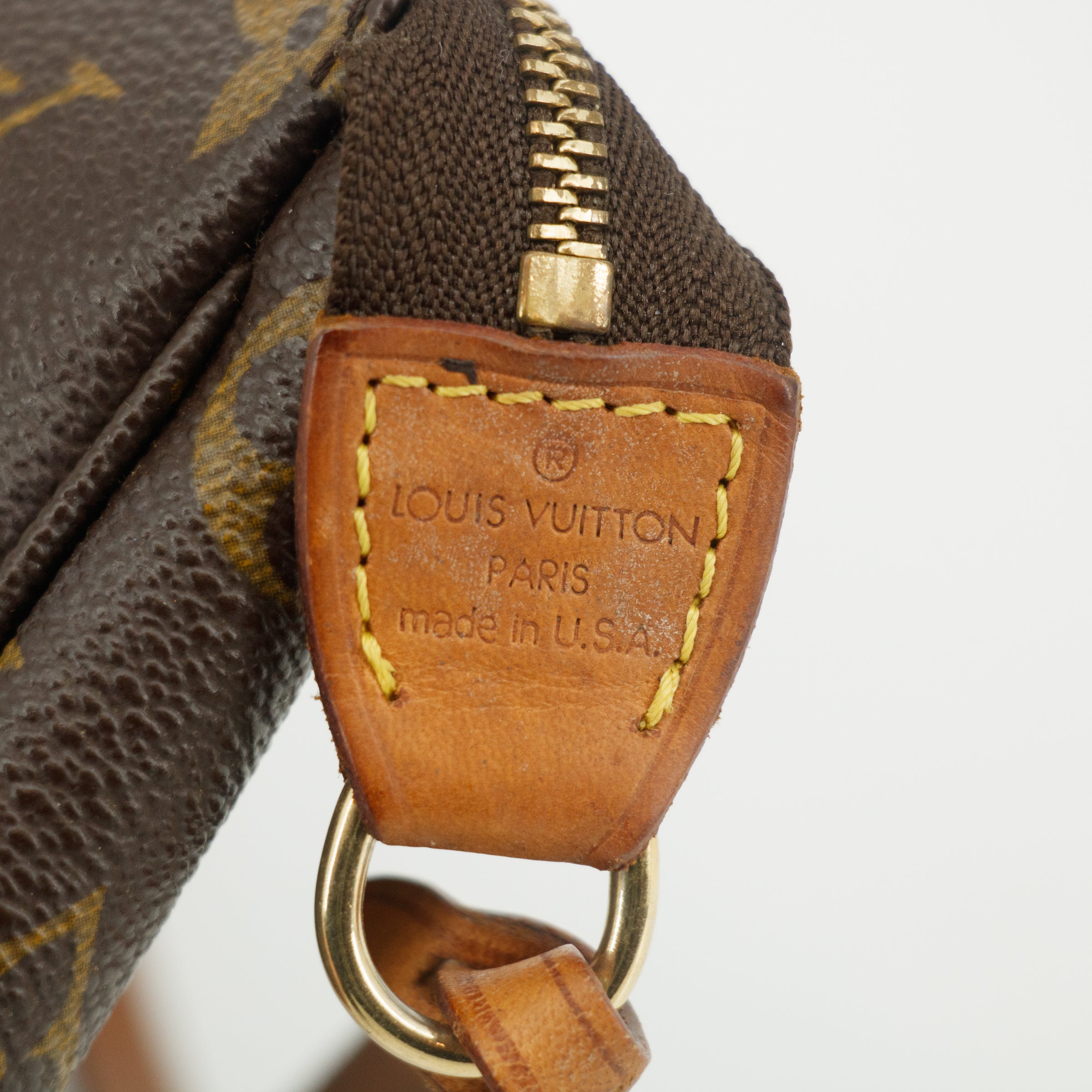 Authentic Louis Vuitton Monogram Brown Canvas Pochette Accessoires Handbag #2730 - Perfect for Everyday Use, Travel & Date Night
