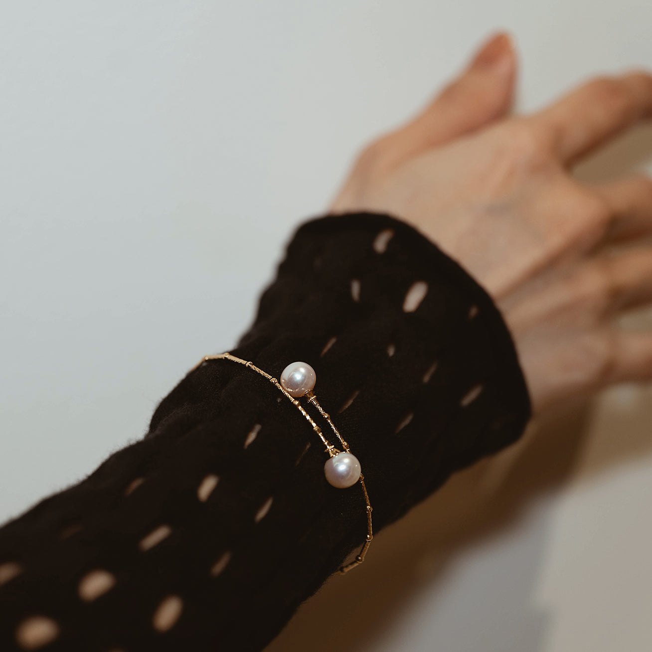 18K Solid Gold Freshwater Pearl Bracelet for Women | Elegant Pearl Jewelry Gift | Perfect for Weddings, Anniversaries & Special Occasions | KB00002